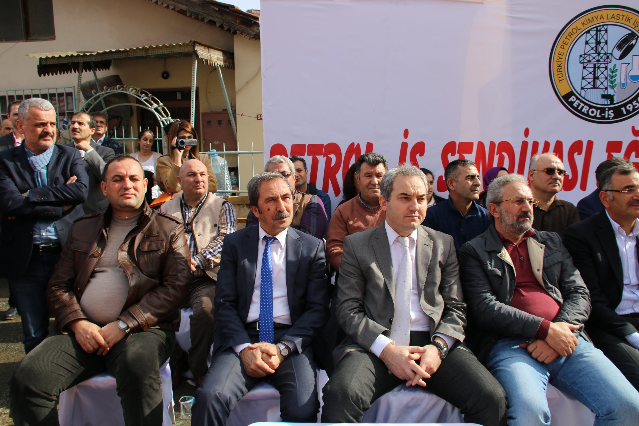 Üsküdar-Burhaniye'de Eğitim Tesisi ve Misafirhanesi Temel Atma Töreni ve Sendikamızın Yeni yapılan salonlarının açılışı
