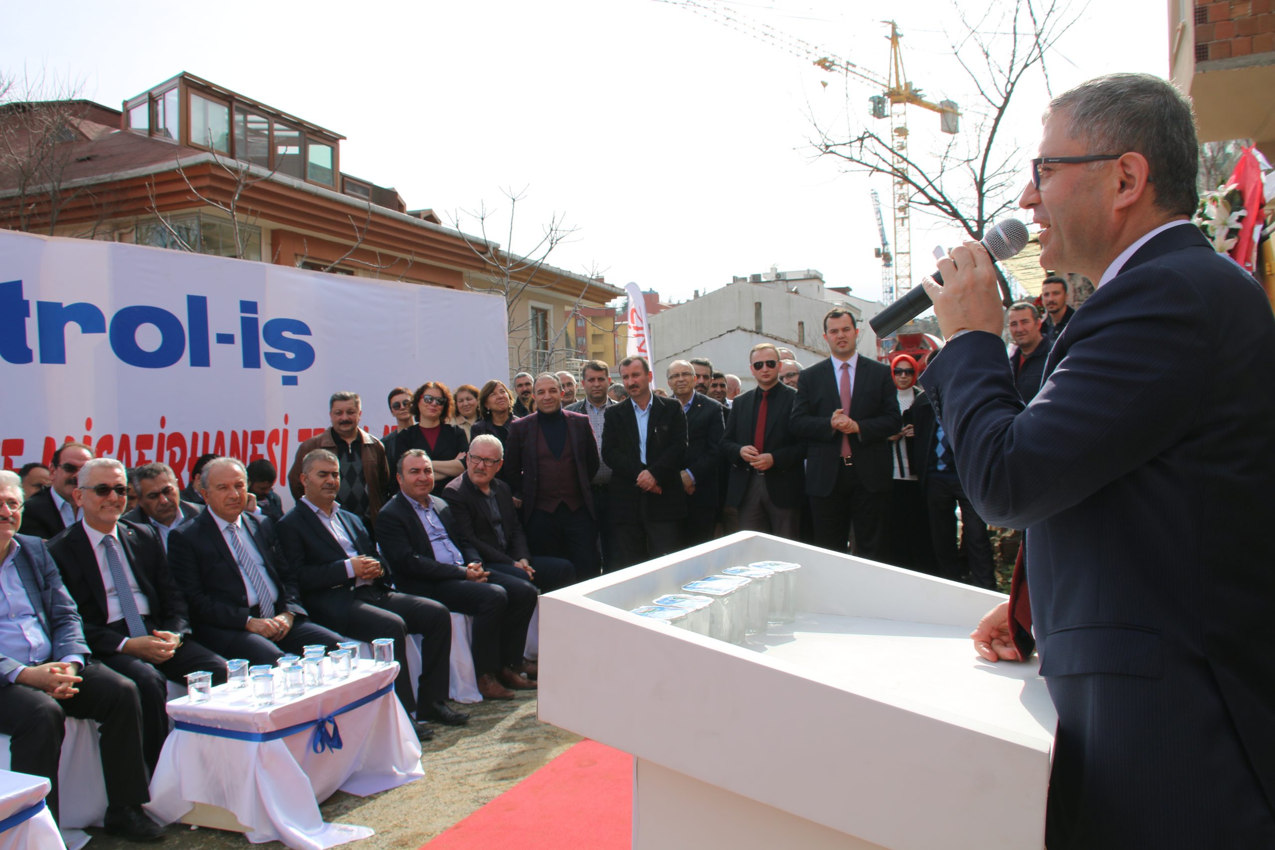 Üsküdar-Burhaniye'de Eğitim Tesisi ve Misafirhanesi Temel Atma Töreni ve Sendikamızın Yeni yapılan salonlarının açılışı