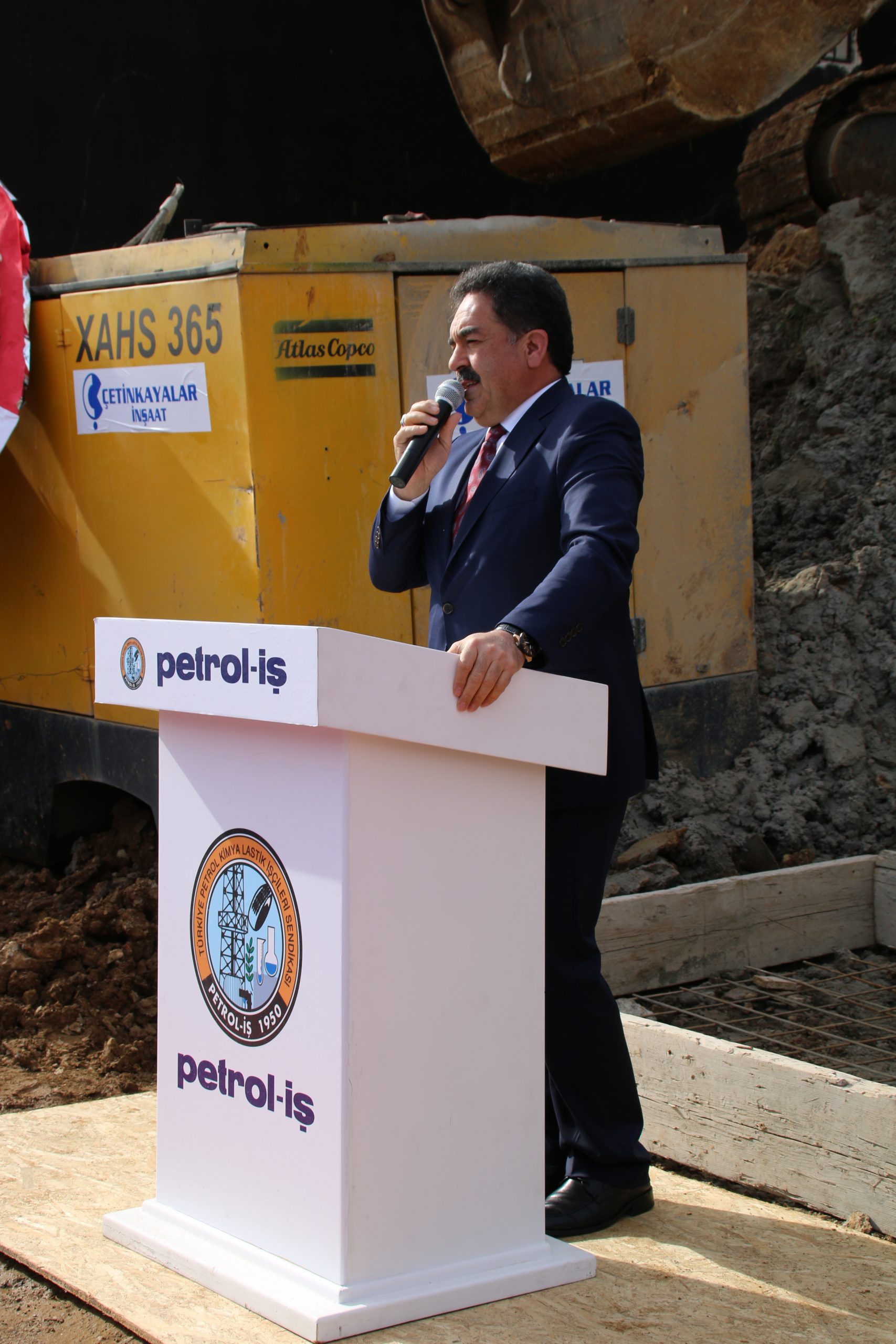 Üsküdar-Burhaniye'de Eğitim Tesisi ve Misafirhanesi Temel Atma Töreni ve Sendikamızın Yeni yapılan salonlarının açılışı