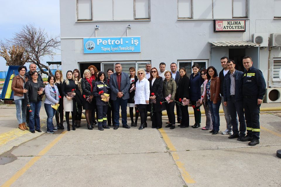 Aliağa Şubemiz 8 Mart Dünya Kadınlar Gününü Kutladı