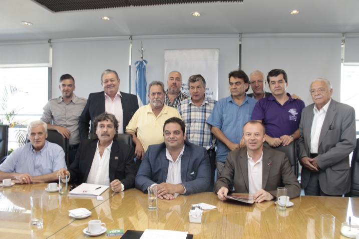 IndustriALL Arjantin’i İş Yasalarındaki Güvenceleri Zayıflatmama Konusunda Uyardı