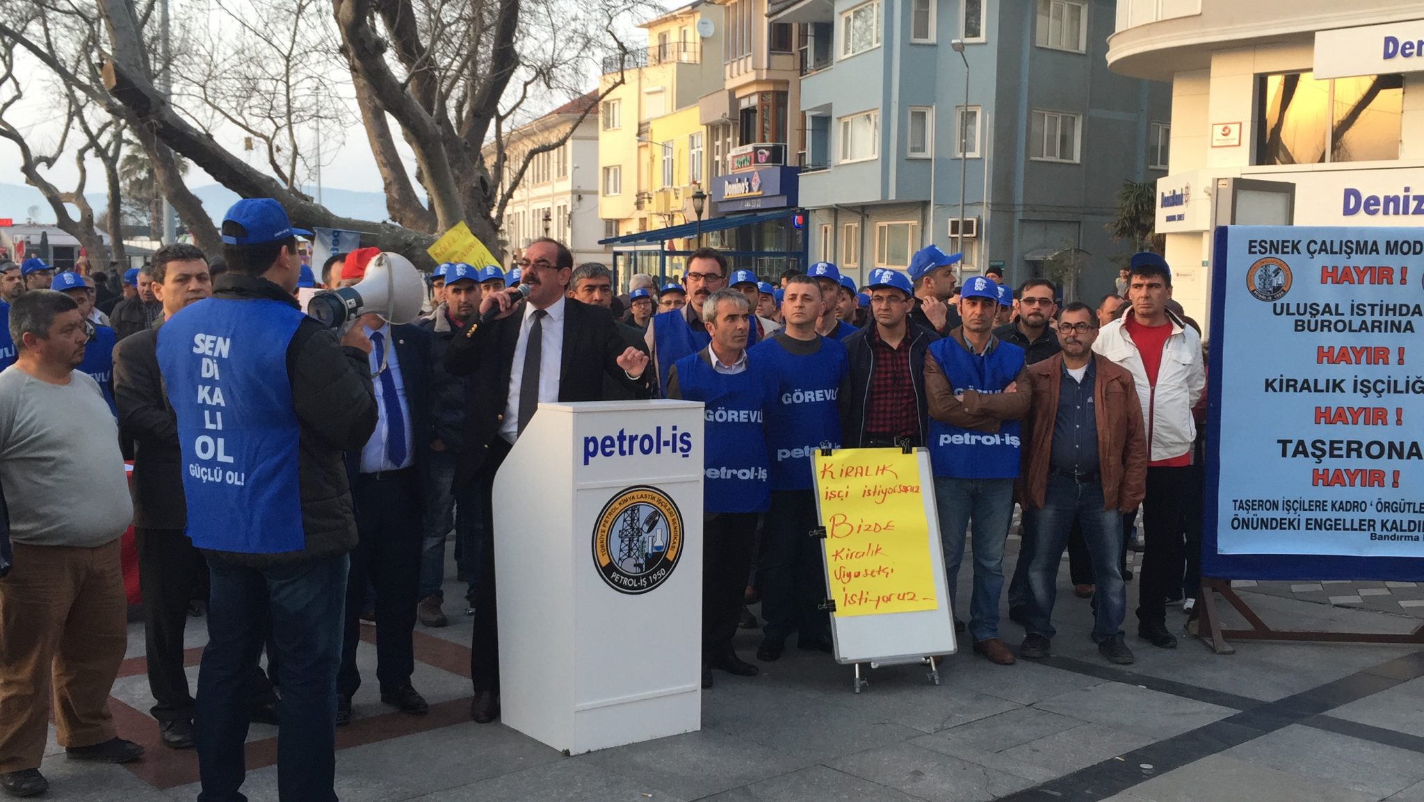 TÜRK-İŞ'in Başlattığı İmza Kampanyasına Bandırma Şubemizden Destek