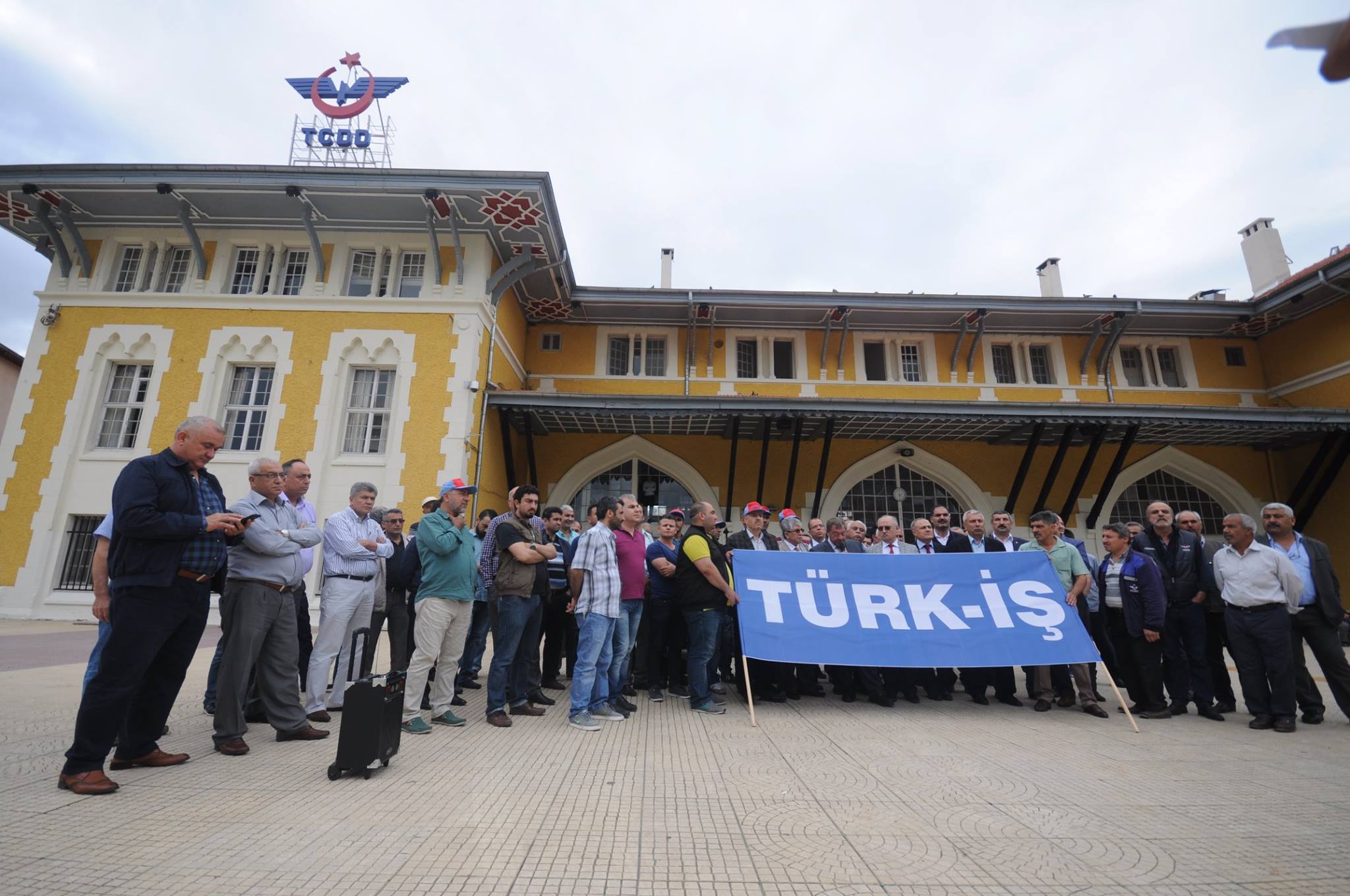 Adana’da Kiralık İşçi Yasa Tasarısı’na Karşı Basın Açıklaması