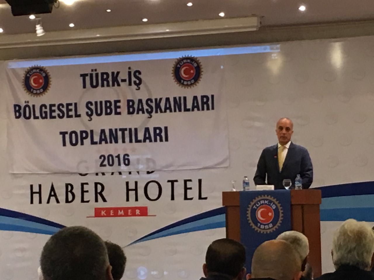 Türk-İş Şube Başkanları ve Bölgesel İl Temsilcileri Toplantısı Yapıldı