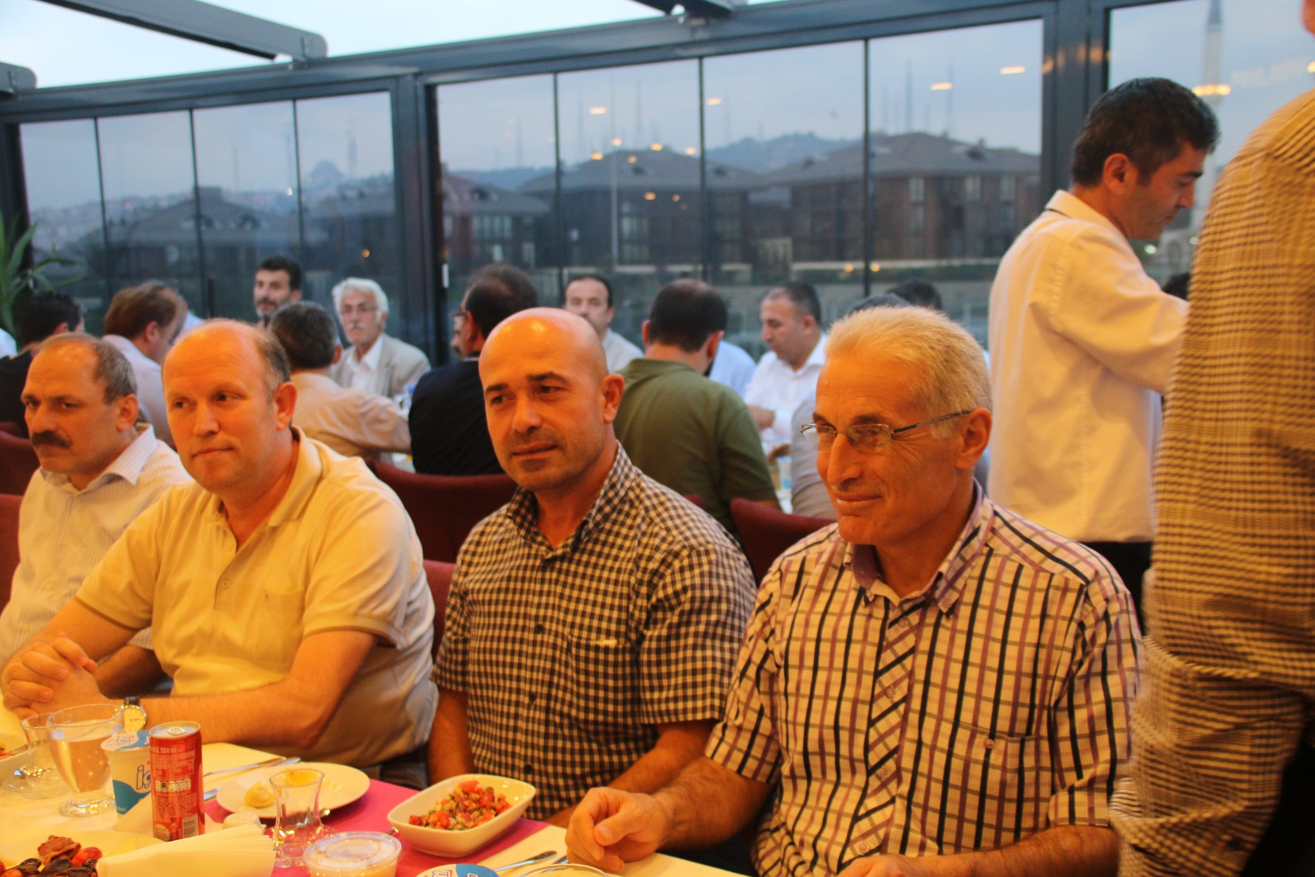 Petrol-İş Genel Merkezi'nde İftar Yemeği