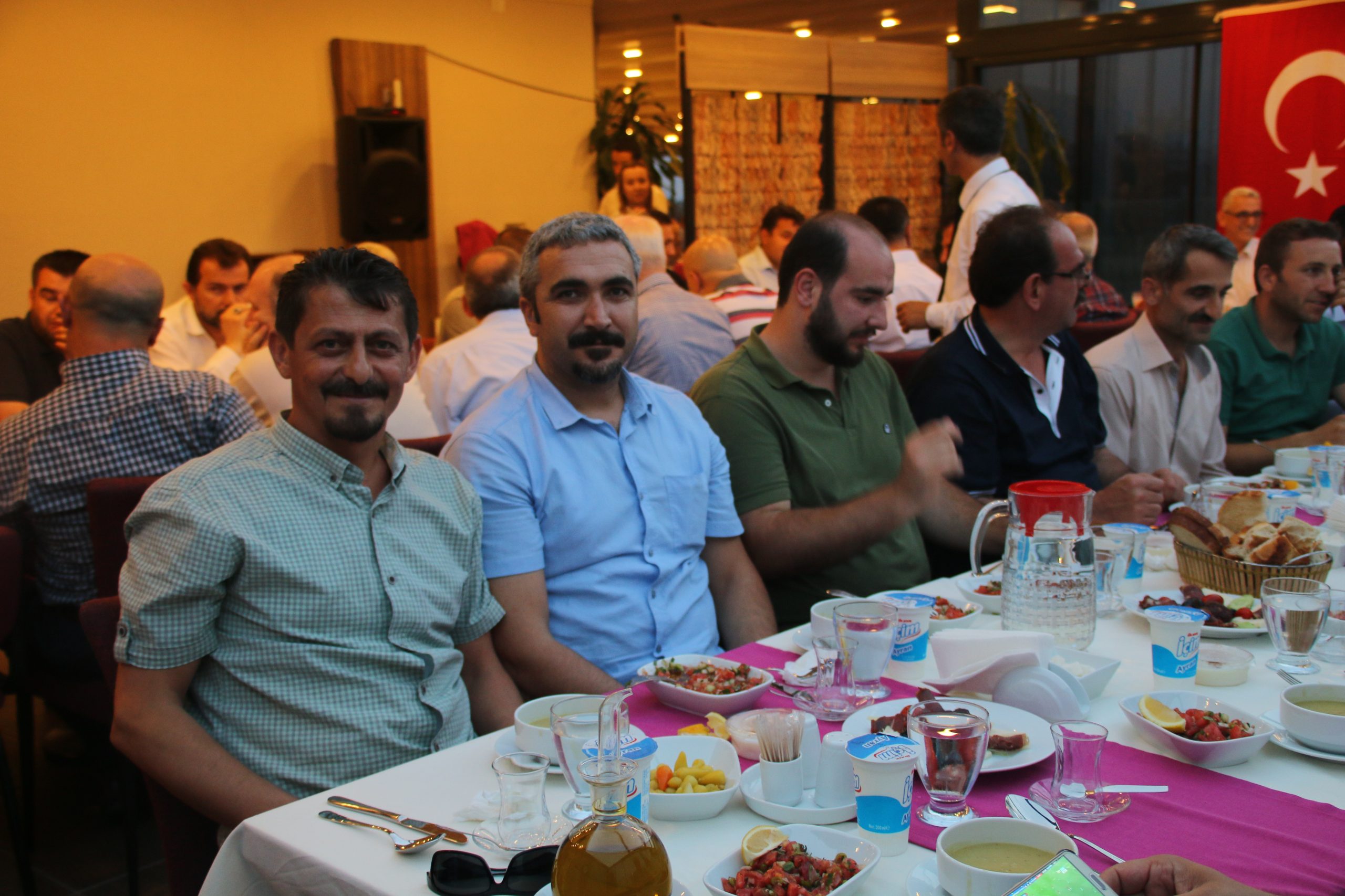 Petrol-İş Genel Merkezi'nde İftar Yemeği