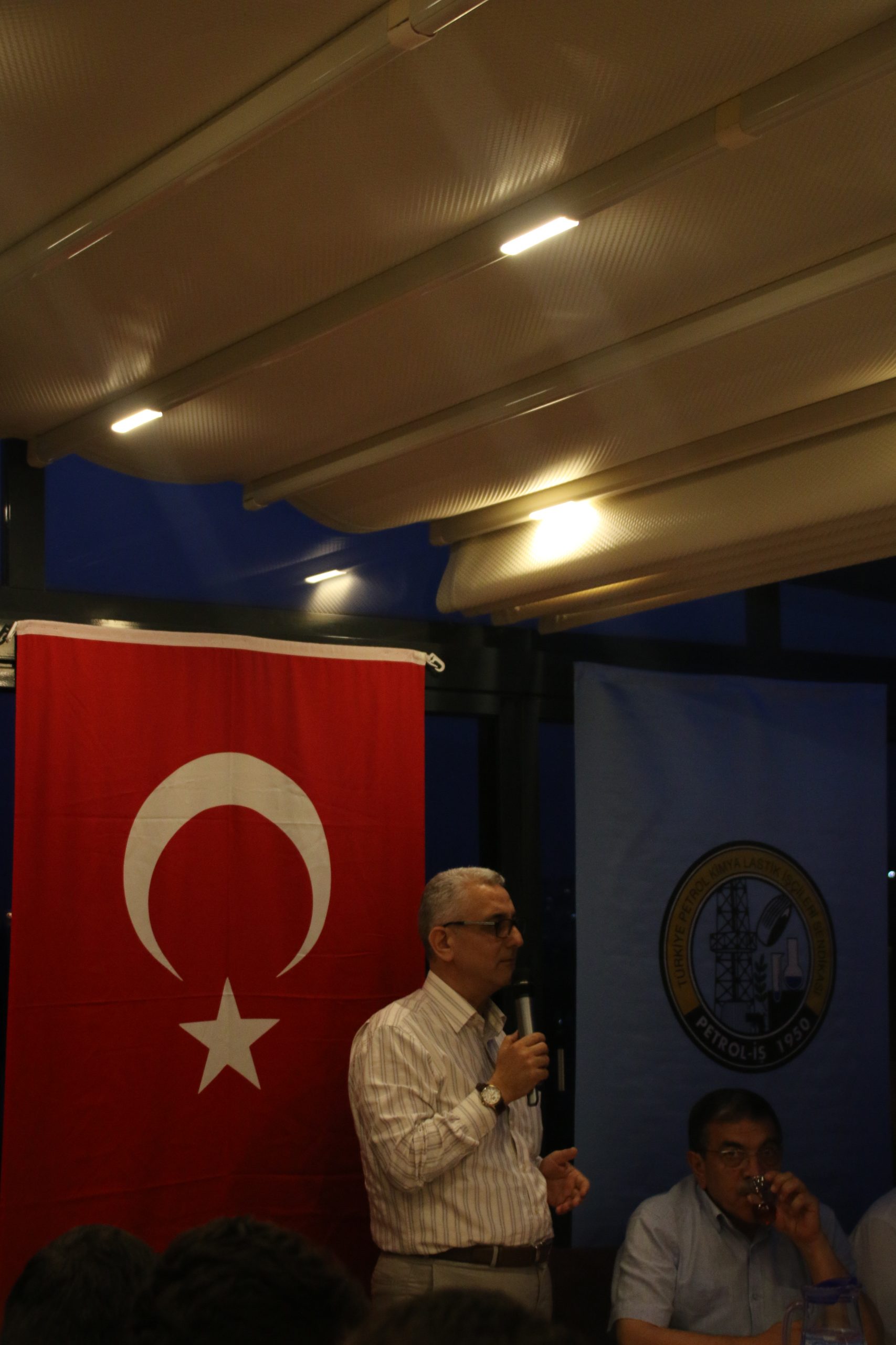 Petrol-İş Genel Merkezi'nde İftar Yemeği