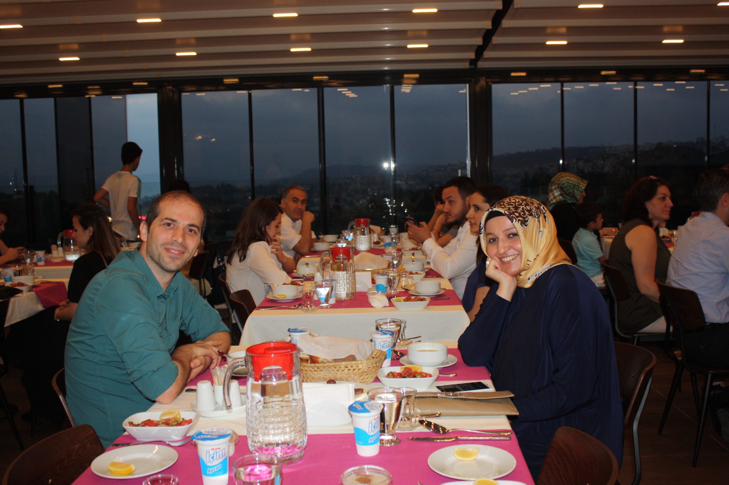 Petrol-İş Genel Merkezi'nde İftar Yemeği