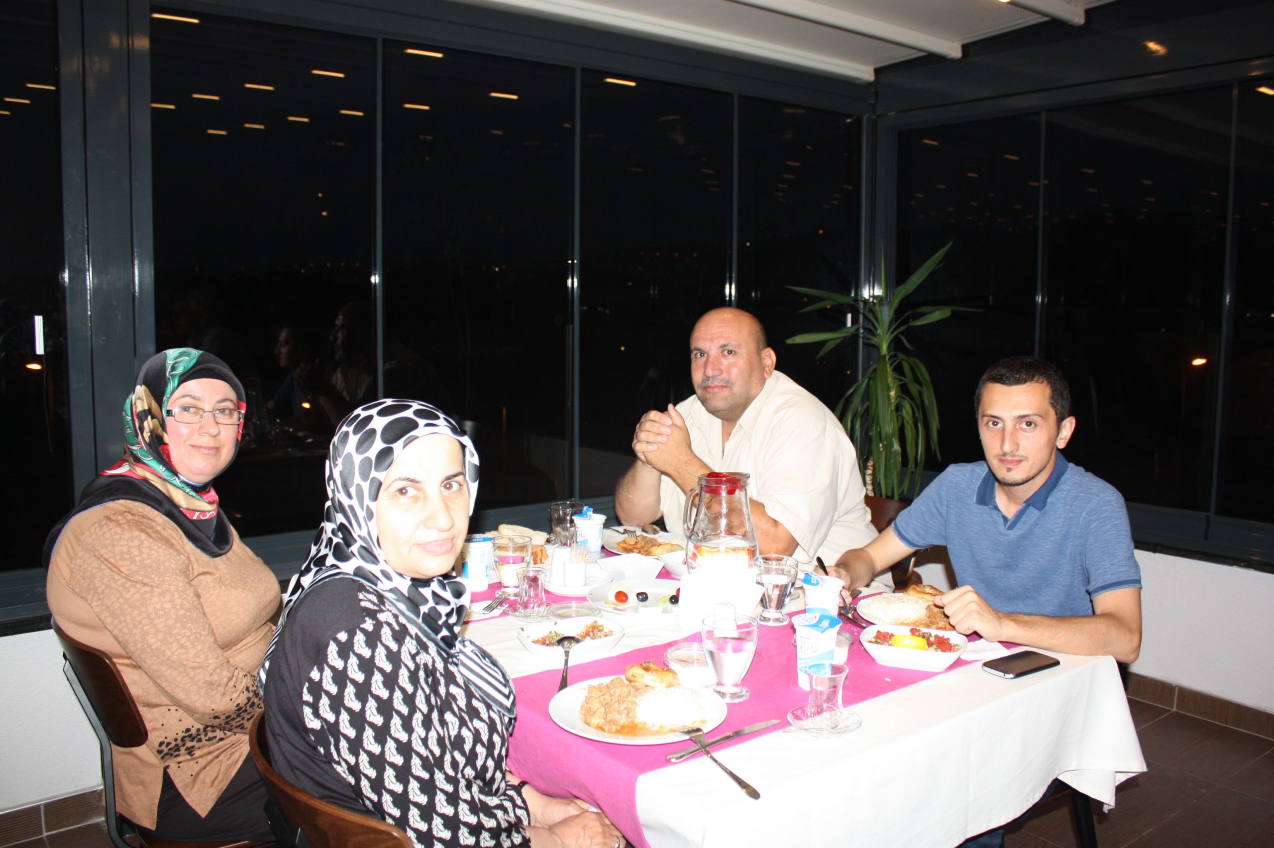 Petrol-İş Genel Merkezi'nde İftar Yemeği