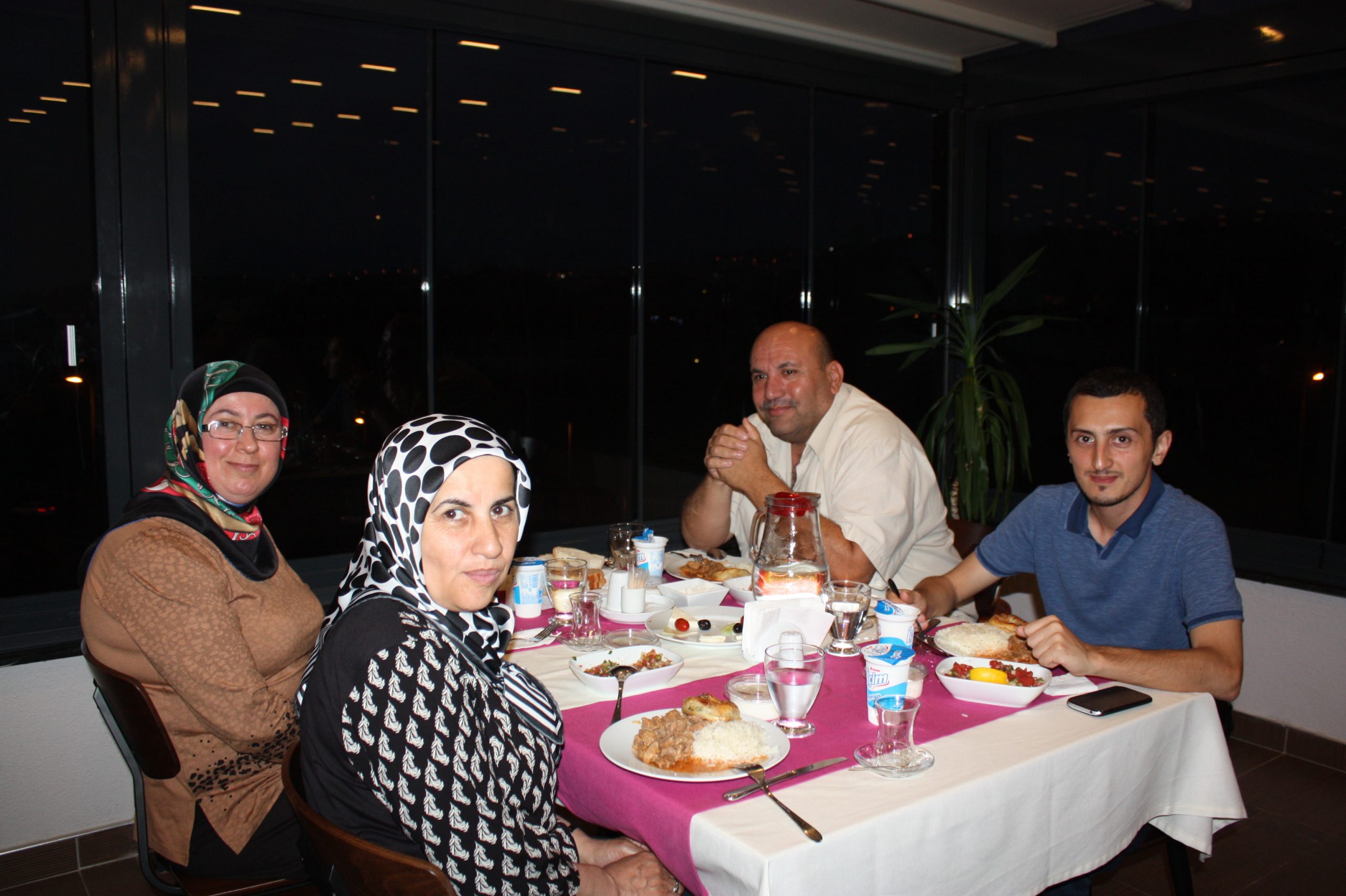 Petrol-İş Genel Merkezi'nde İftar Yemeği