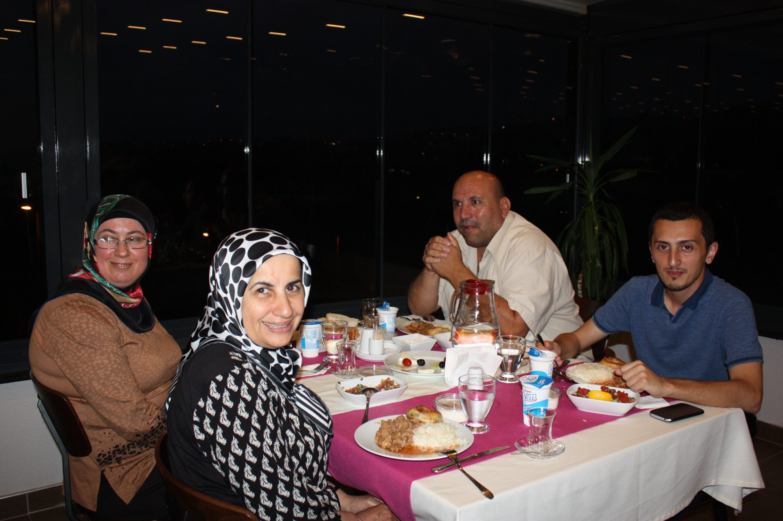 Petrol-İş Genel Merkezi'nde İftar Yemeği