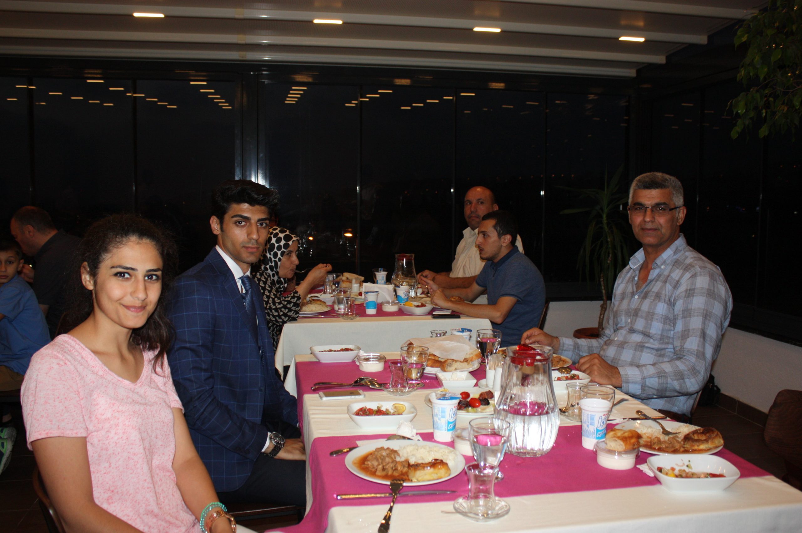 Petrol-İş Genel Merkezi'nde İftar Yemeği