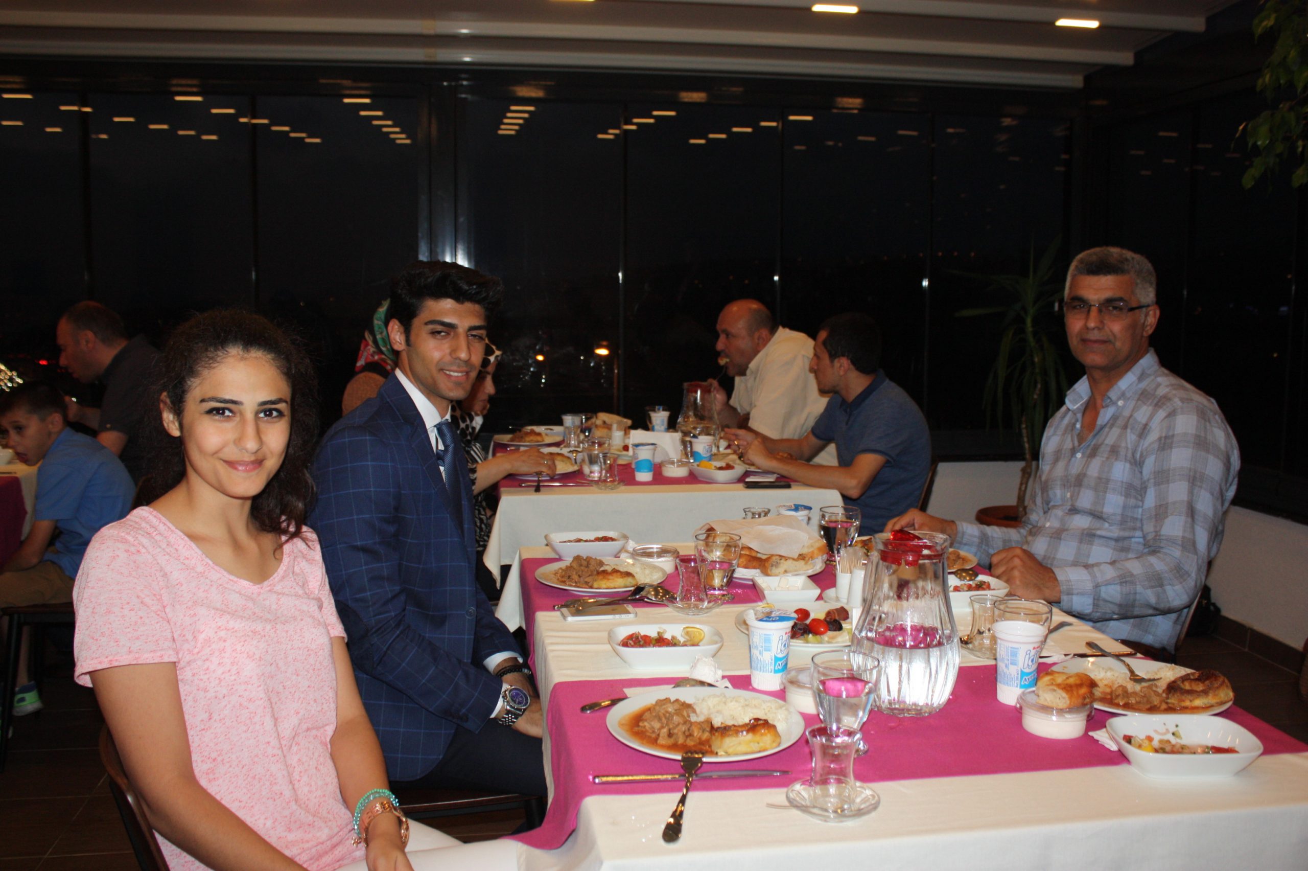 Petrol-İş Genel Merkezi'nde İftar Yemeği