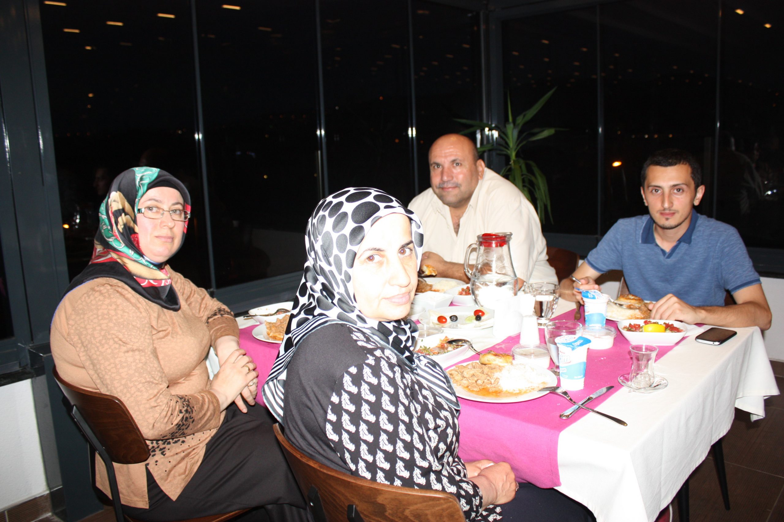 Petrol-İş Genel Merkezi'nde İftar Yemeği