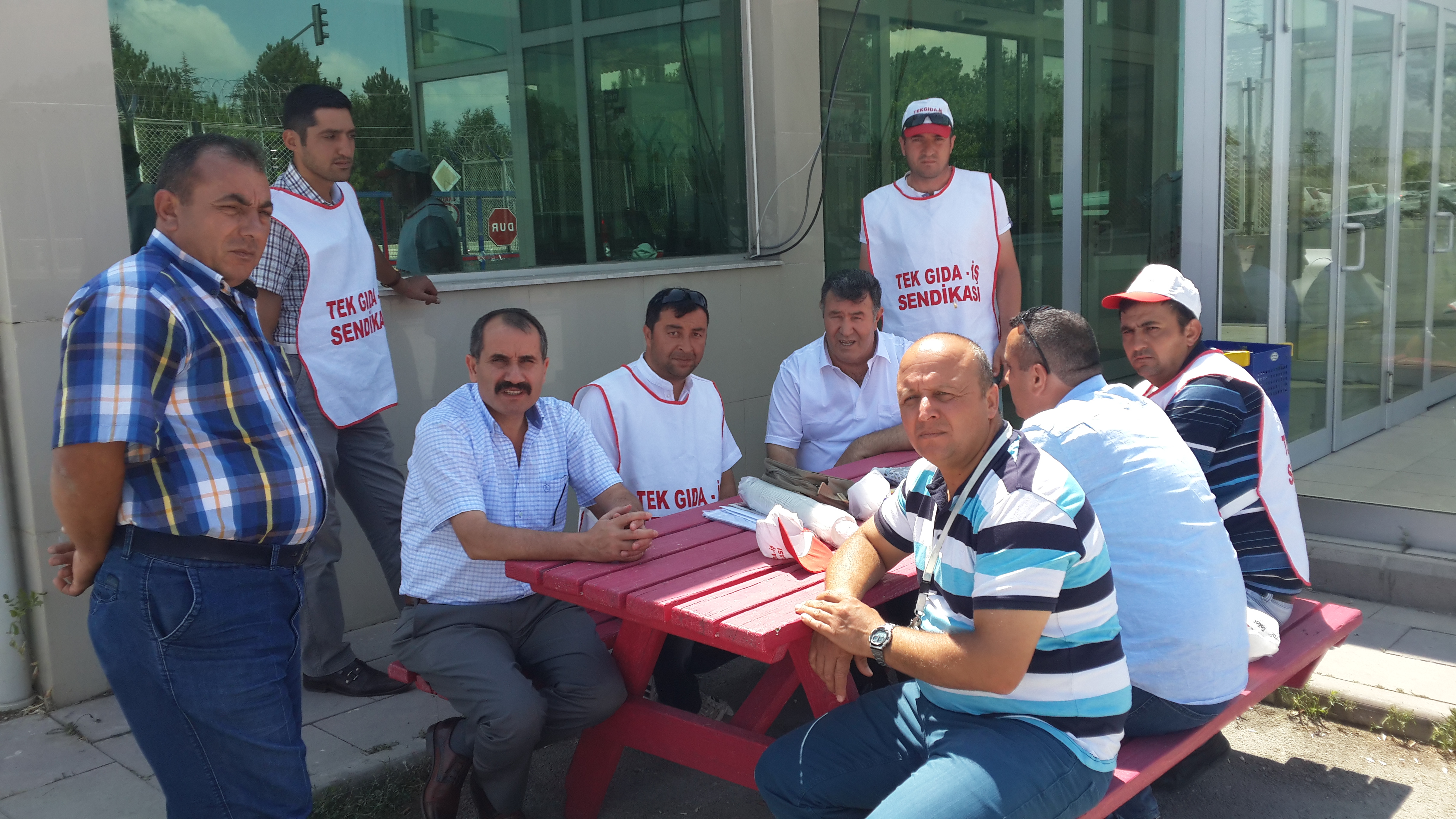 TekGıda-İş Sendikası Grev Çadırına Ziyaret