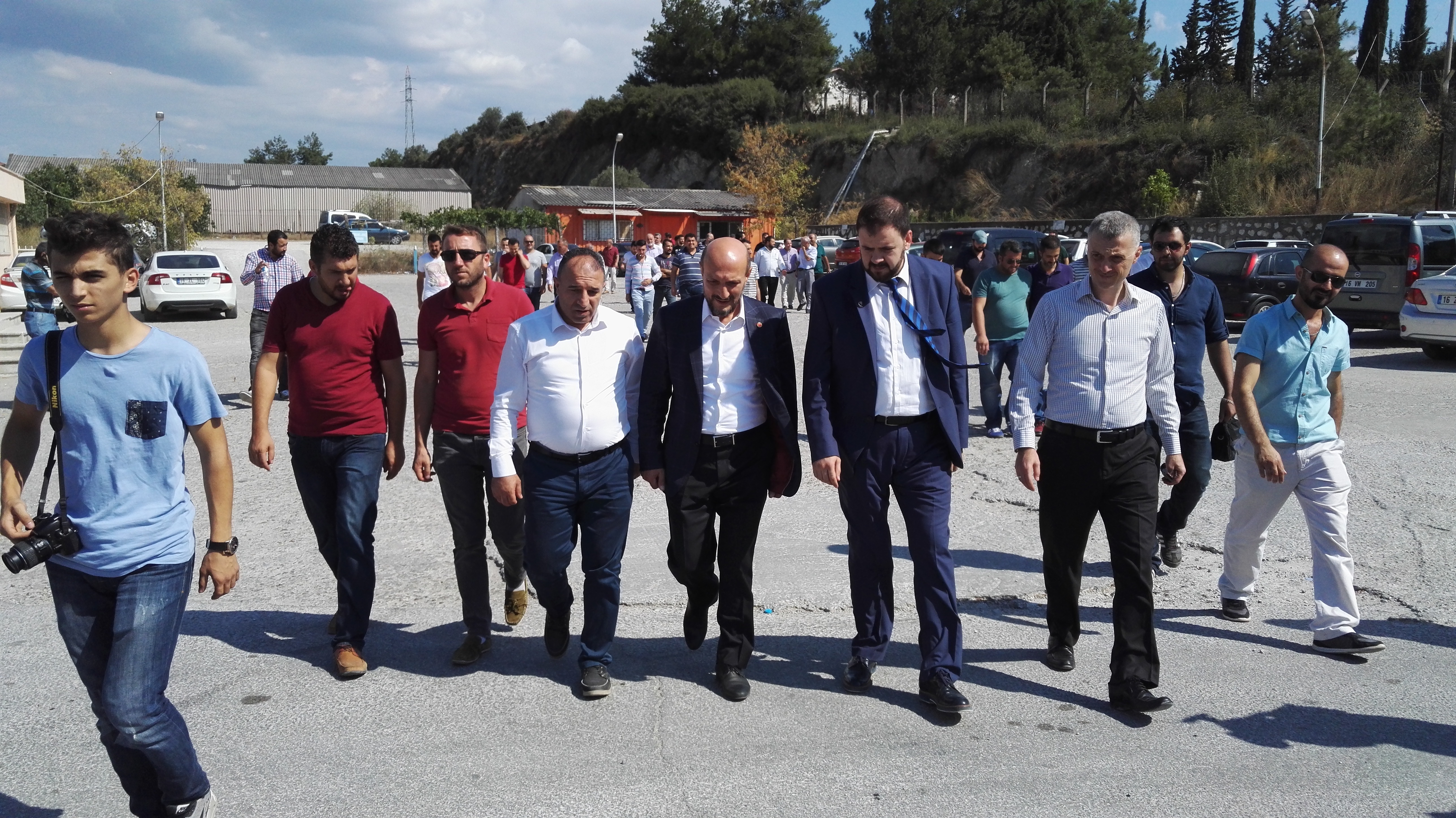 Saadet Partililer Grevci İşçileri Ziyaret Etti