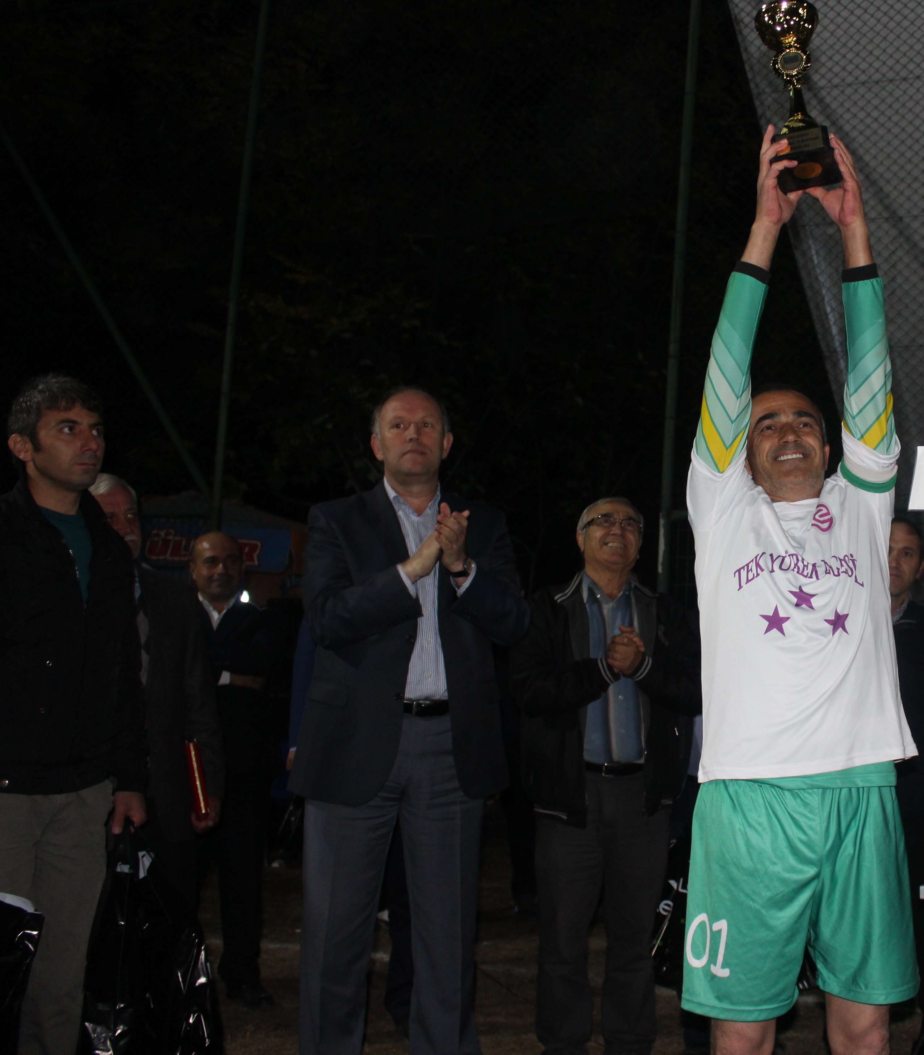 İşçiler, emekçiler, sendikalar, siyasi partiler, sivil toplum kuruluşları, milletvekilleri, gazeteciler Soda, Kromsan ve Tuz işçisinin yanında…