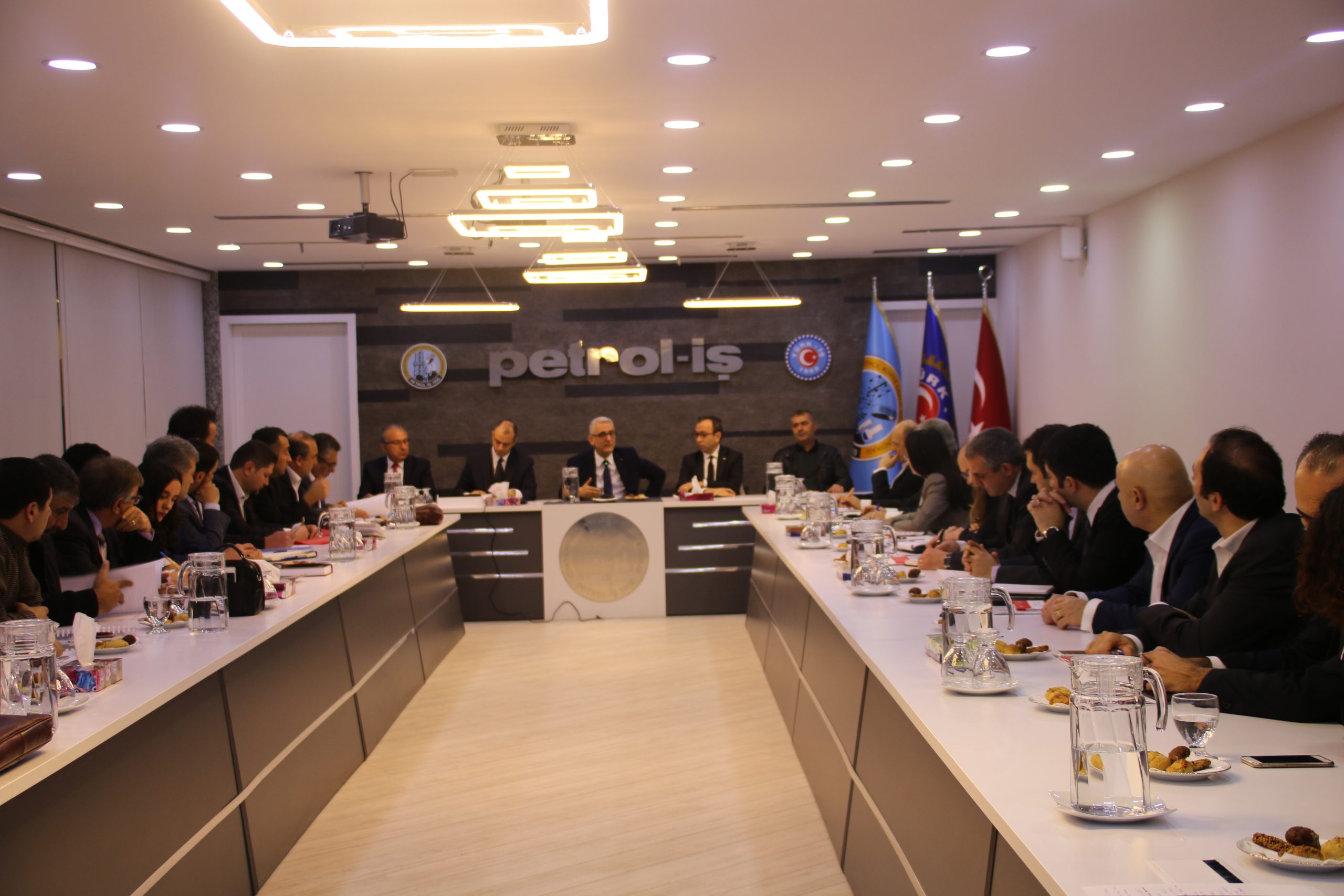 TÜPRAŞ’ta TİS Görüşmeleri Başladı