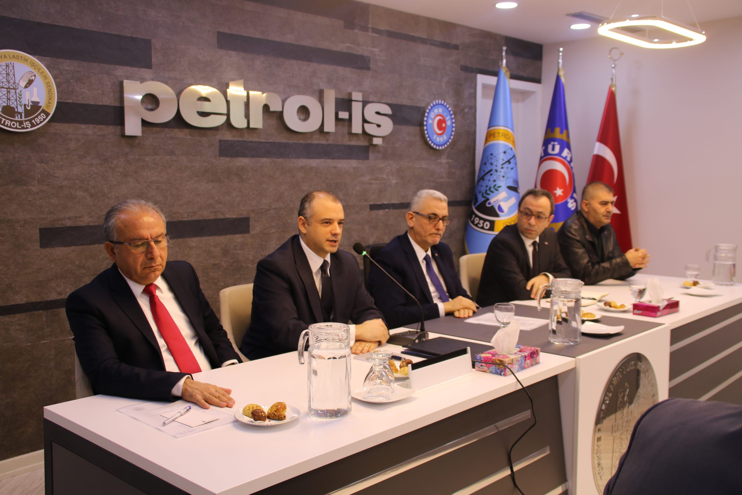 TÜPRAŞ’ta TİS Görüşmeleri Başladı