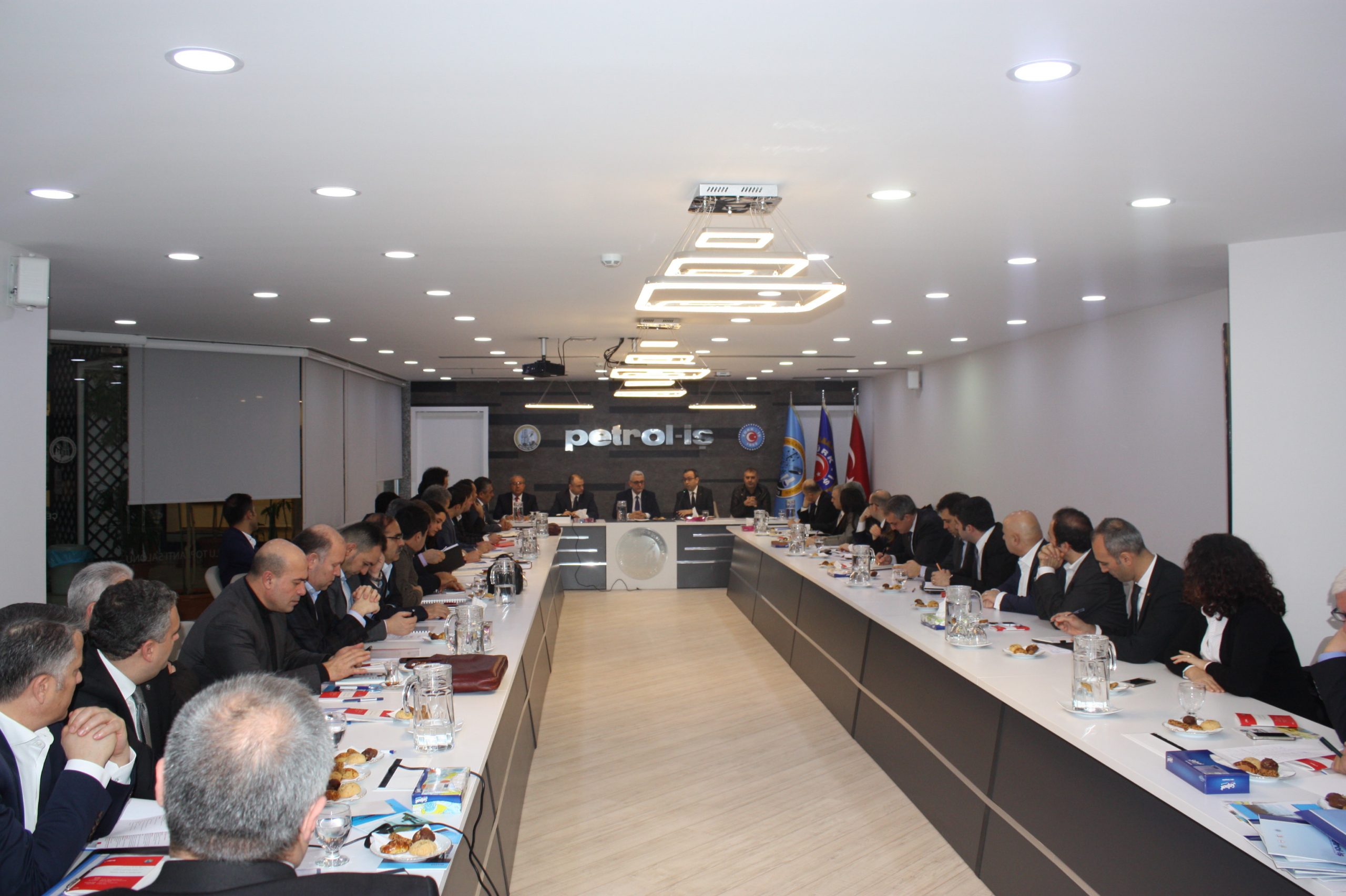 TÜPRAŞ’ta TİS Görüşmeleri Başladı