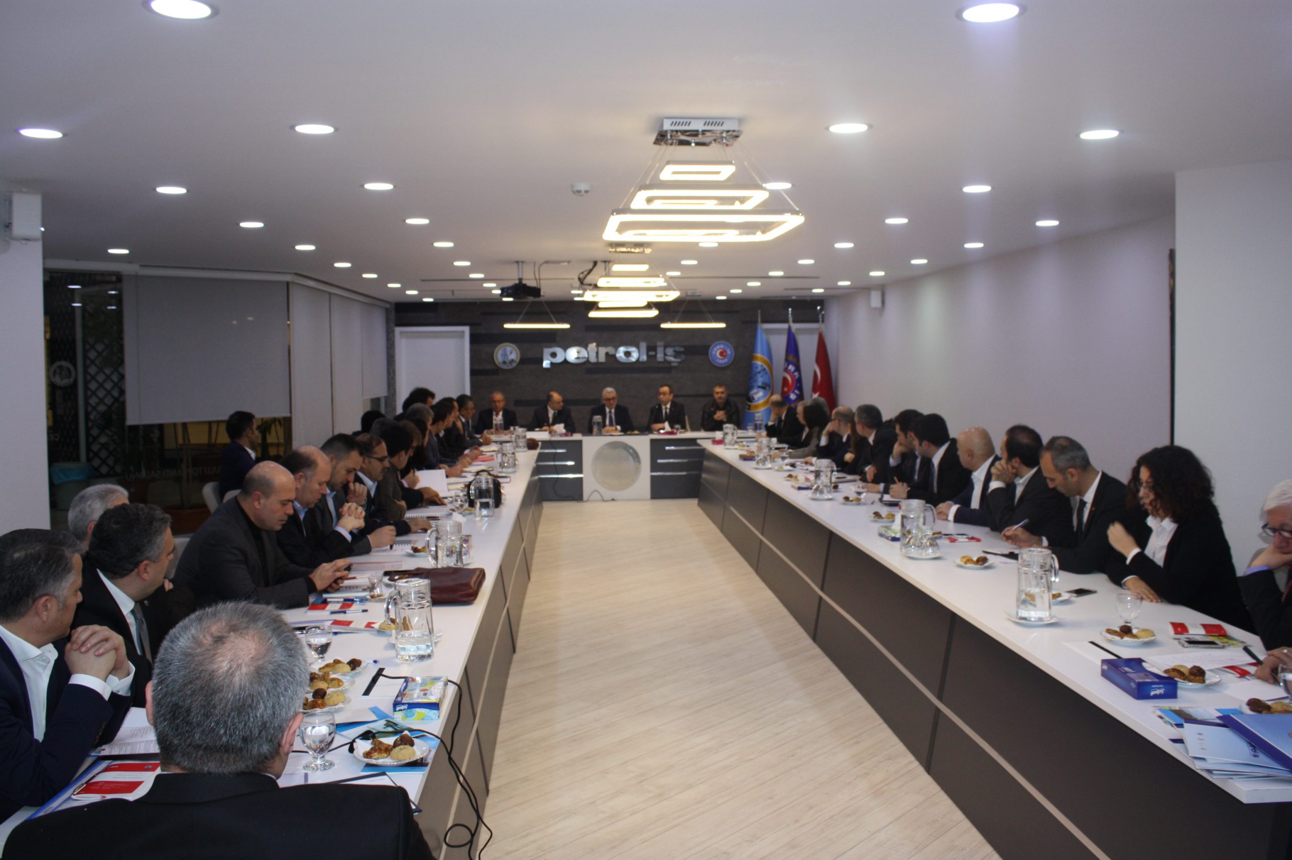 TÜPRAŞ’ta TİS Görüşmeleri Başladı