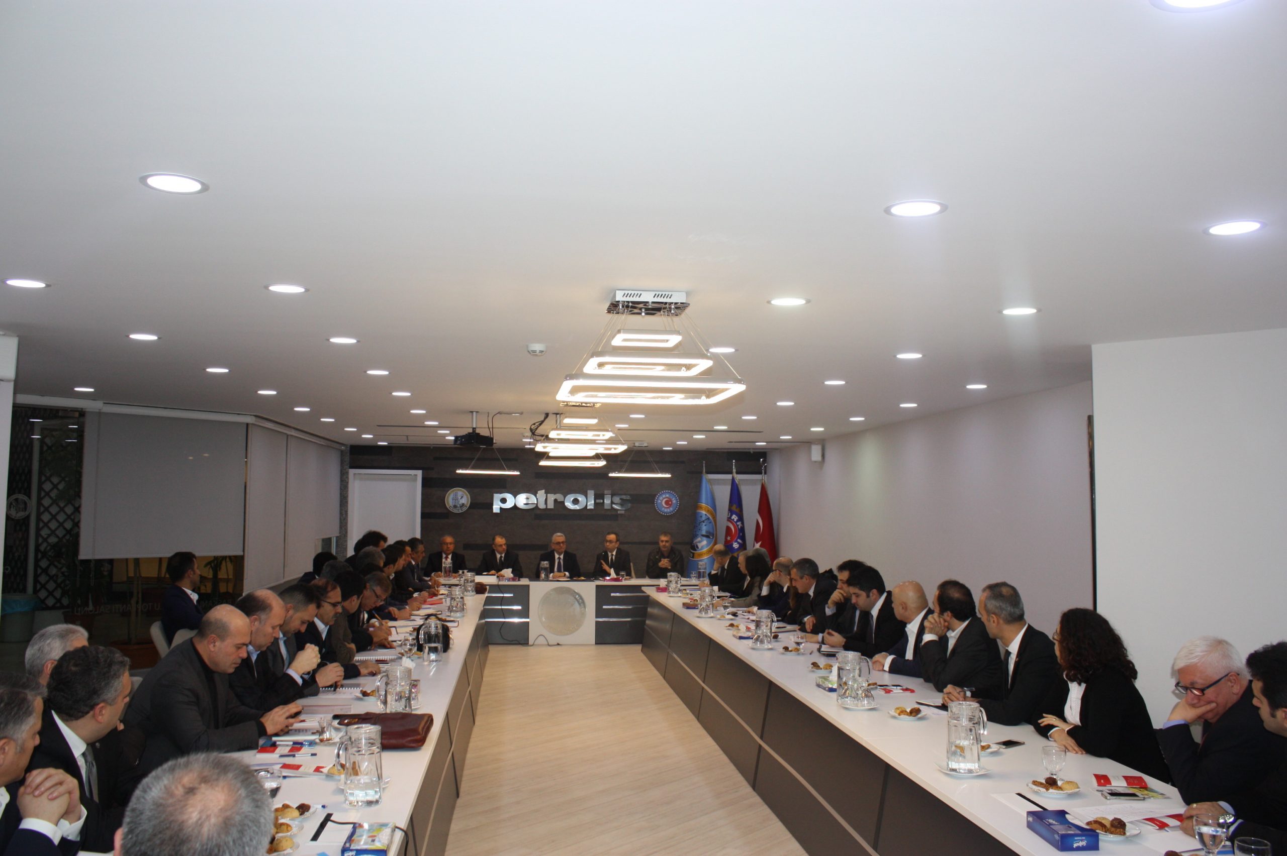 TÜPRAŞ’ta TİS Görüşmeleri Başladı