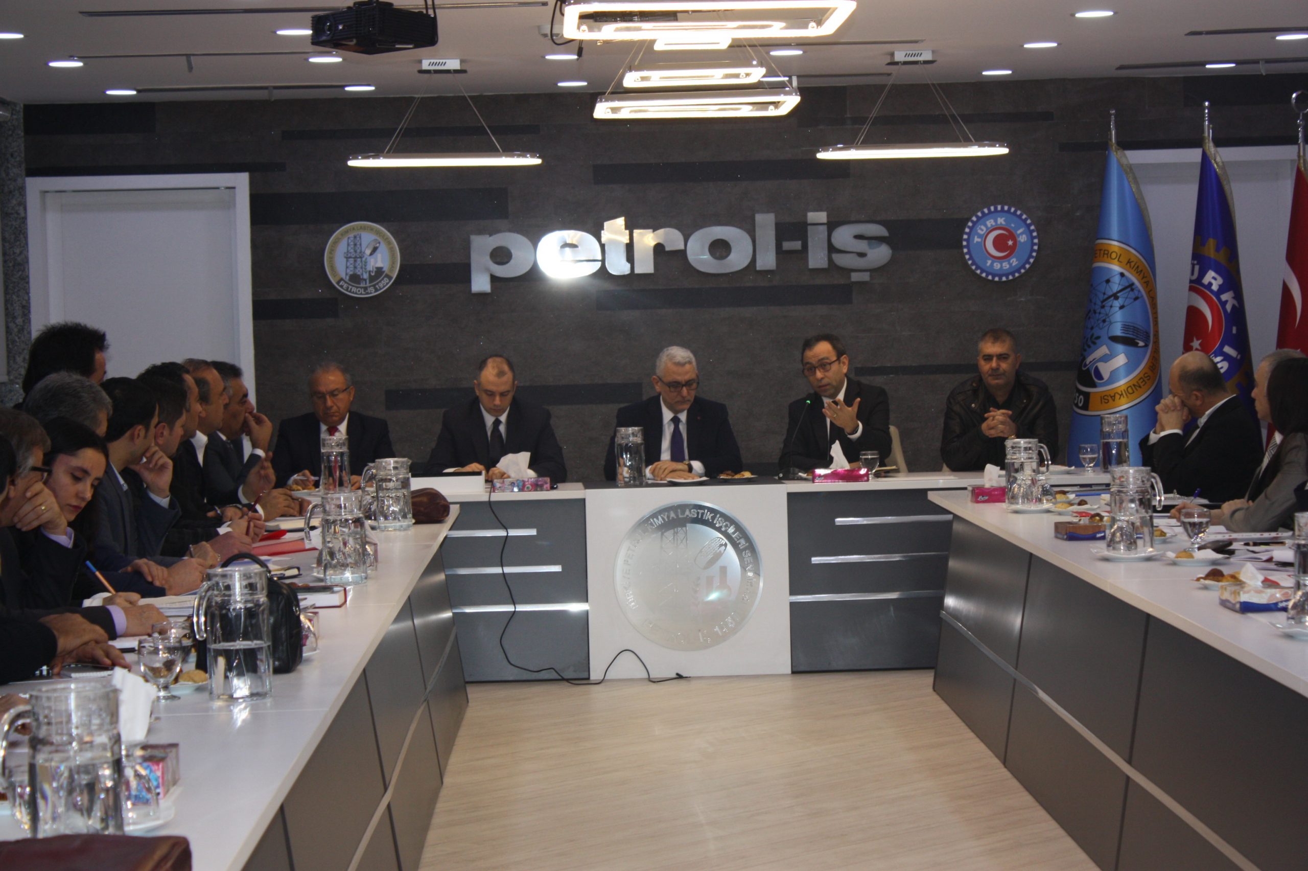 TÜPRAŞ’ta TİS Görüşmeleri Başladı