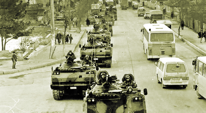28 Şubat Postmodern Darbesine ve Darbenin Her Türlüsüne Karşıyız…!