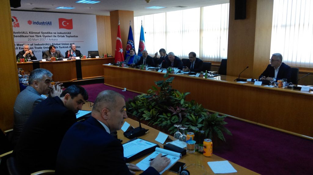 IndusriALL Küresel Sendika ve Avrupa Sendikasına Üye Türkiye Sendikaları toplandı
