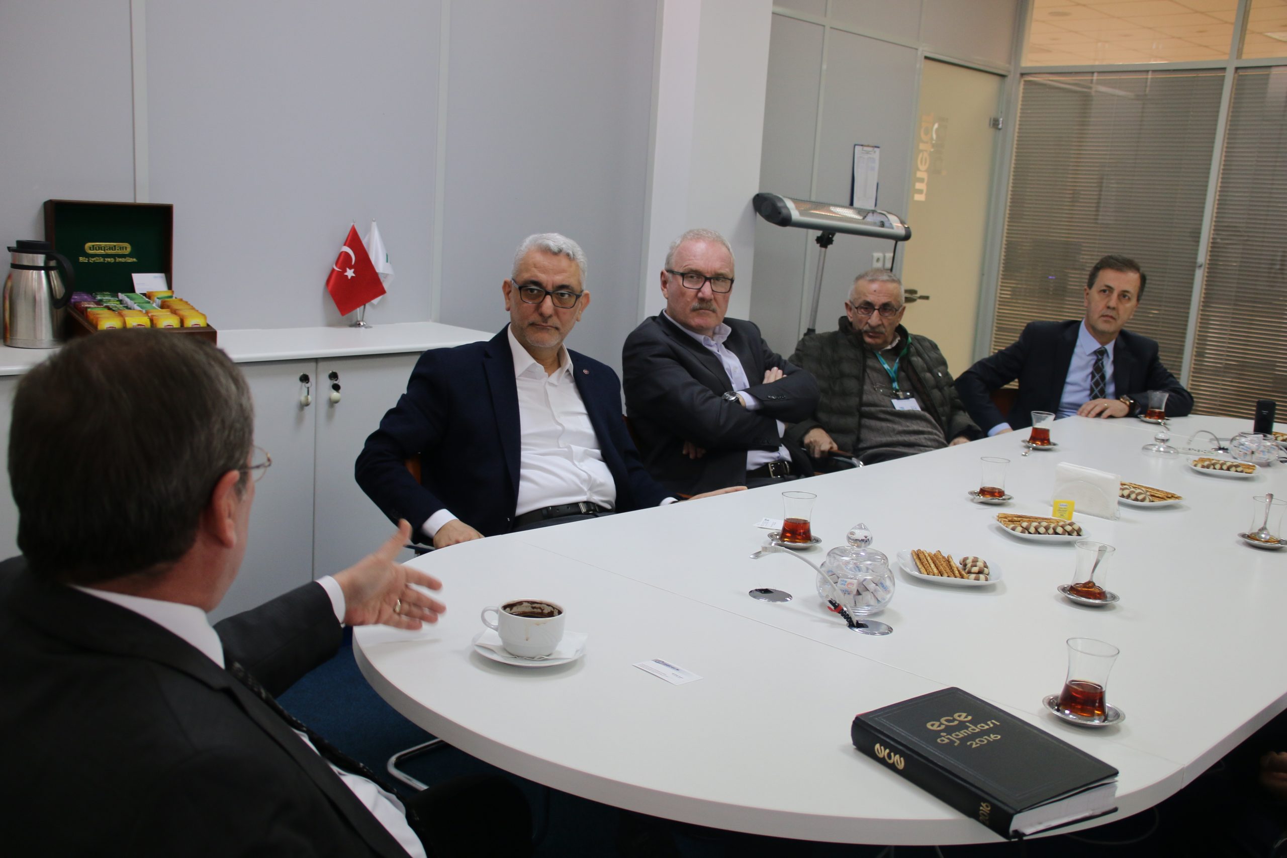 Merkez Yöneticilerimizden Mefar İlaç İşyeri’nde 8 Mart Kutlaması