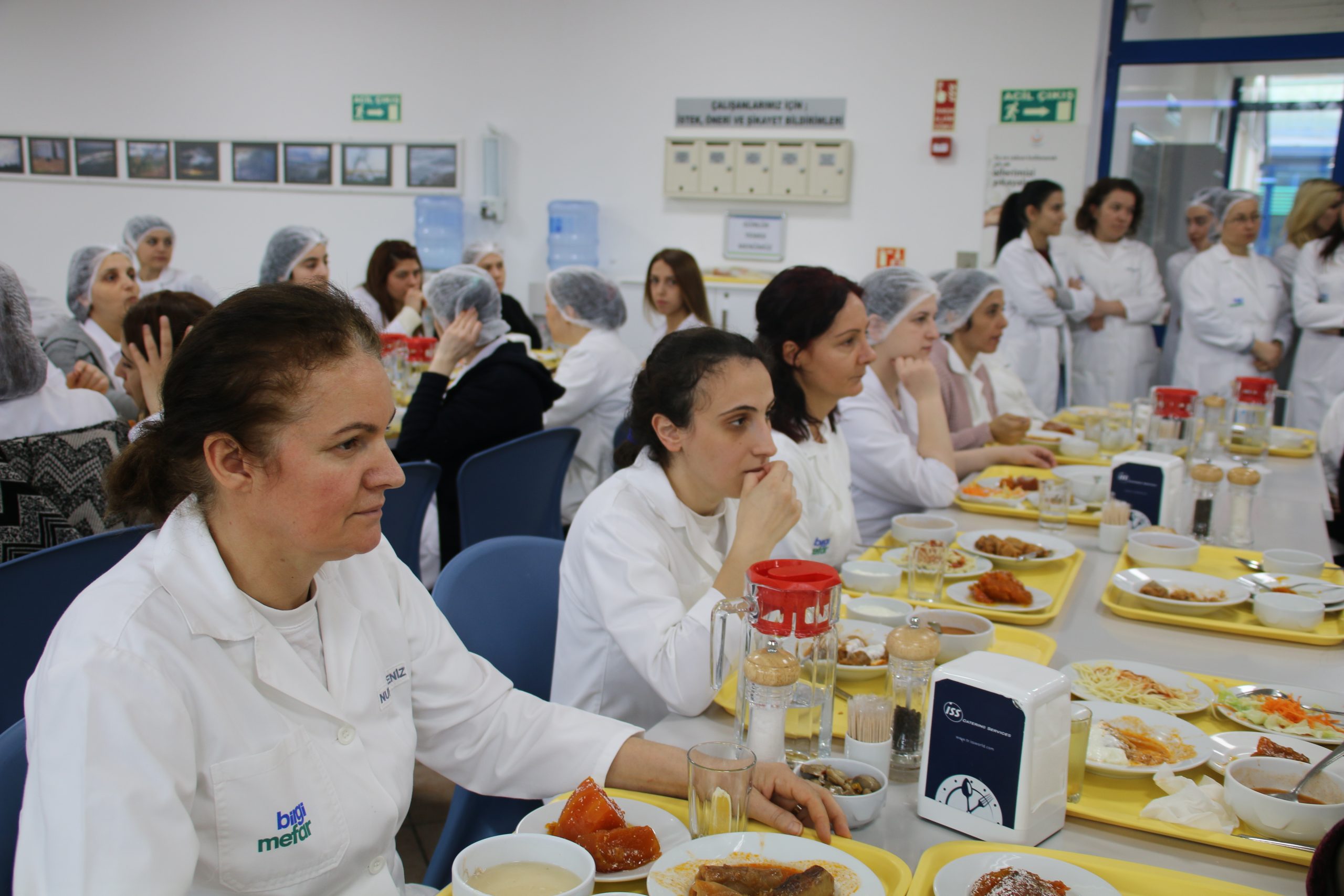 Merkez Yöneticilerimizden Mefar İlaç İşyeri’nde 8 Mart Kutlaması