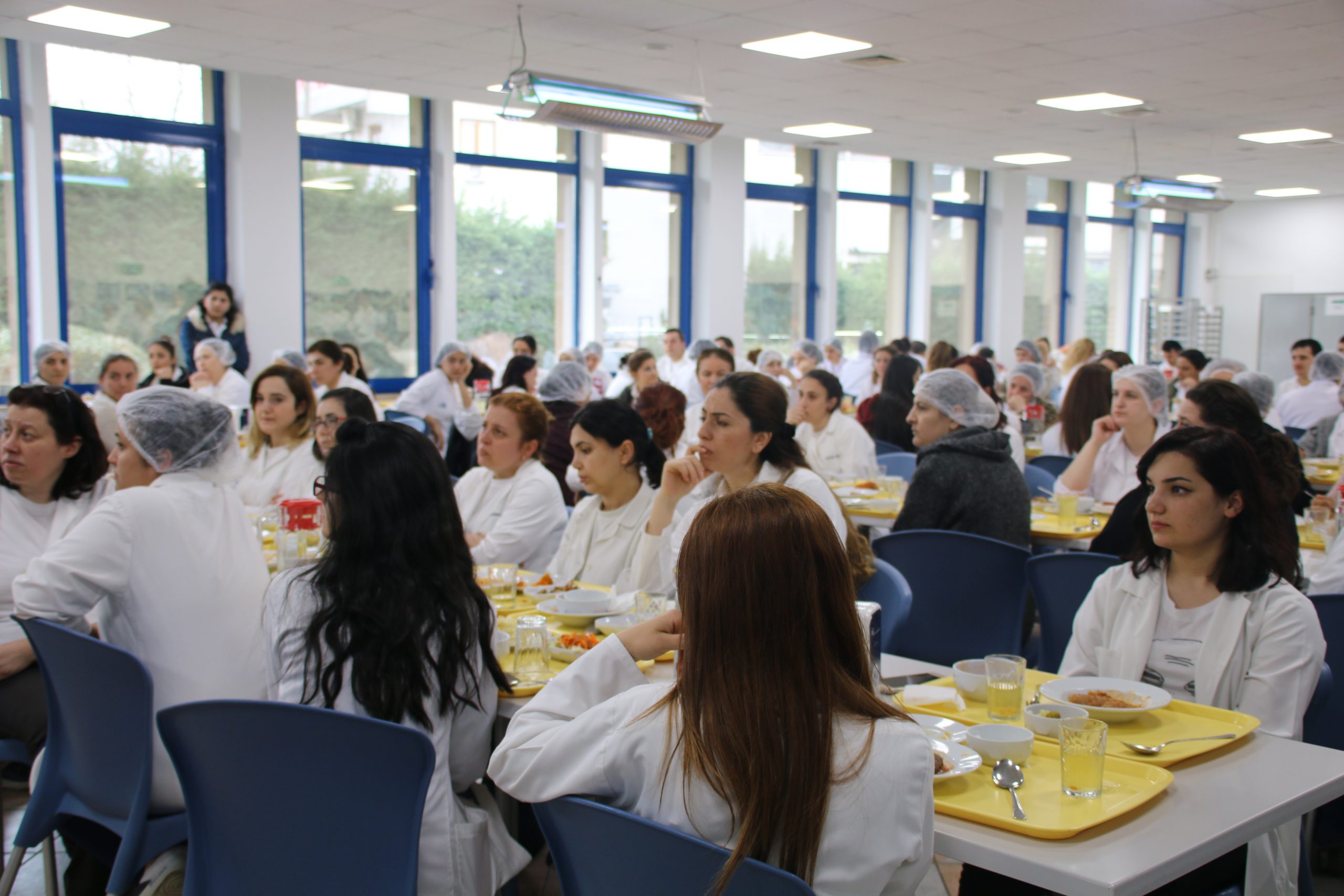 Merkez Yöneticilerimizden Mefar İlaç İşyeri’nde 8 Mart Kutlaması