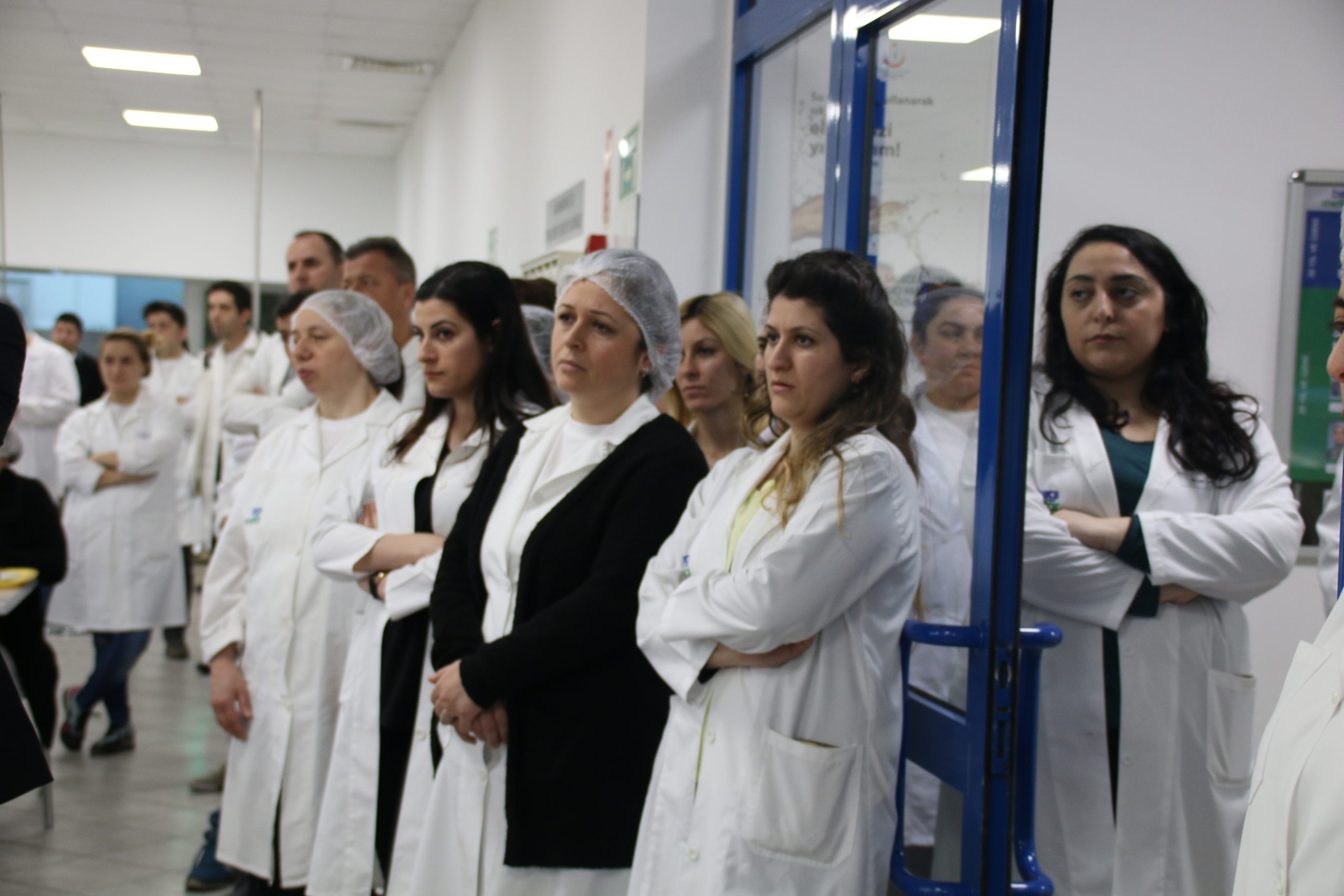 Merkez Yöneticilerimizden Mefar İlaç İşyeri’nde 8 Mart Kutlaması