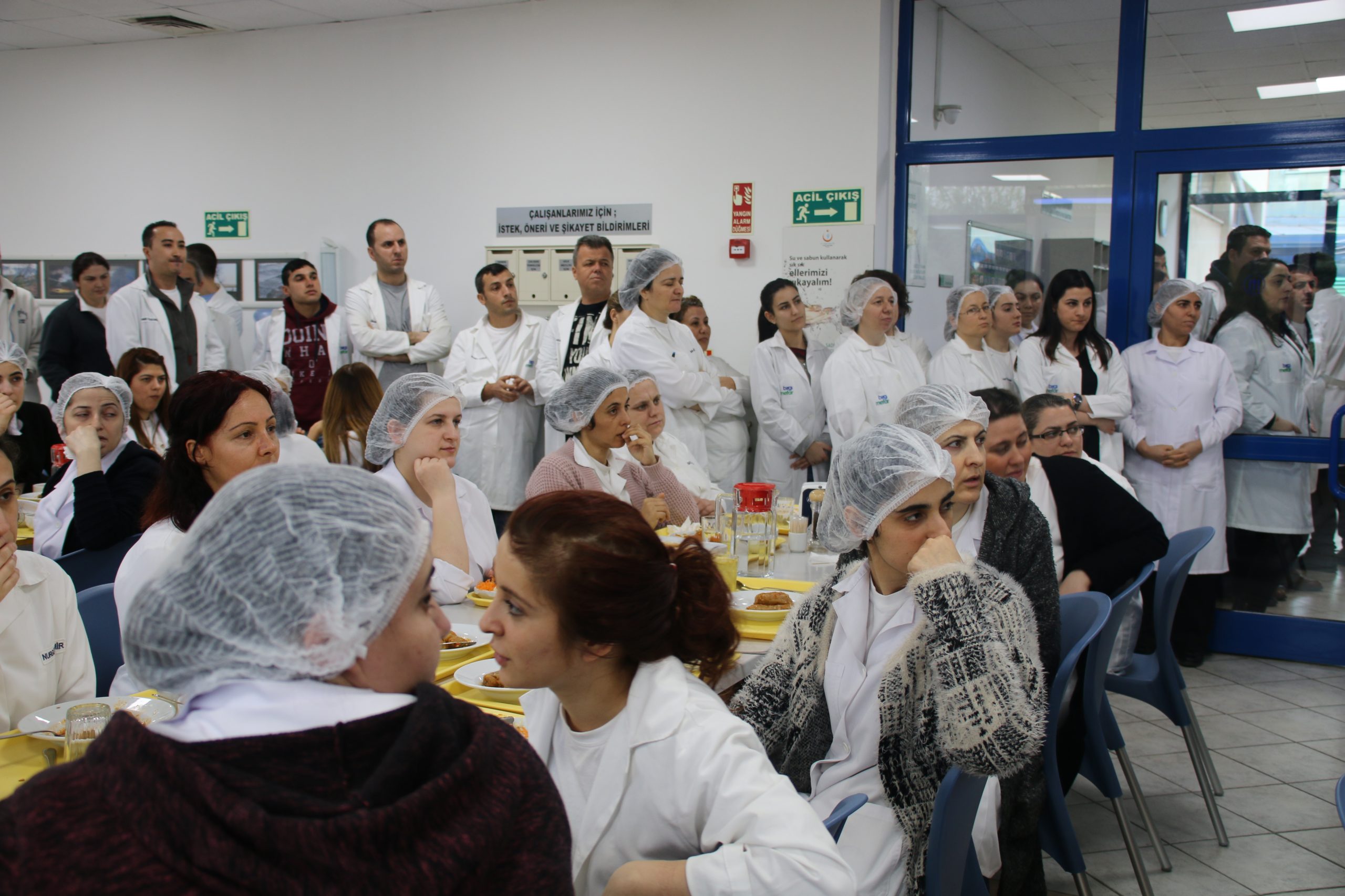 Merkez Yöneticilerimizden Mefar İlaç İşyeri’nde 8 Mart Kutlaması