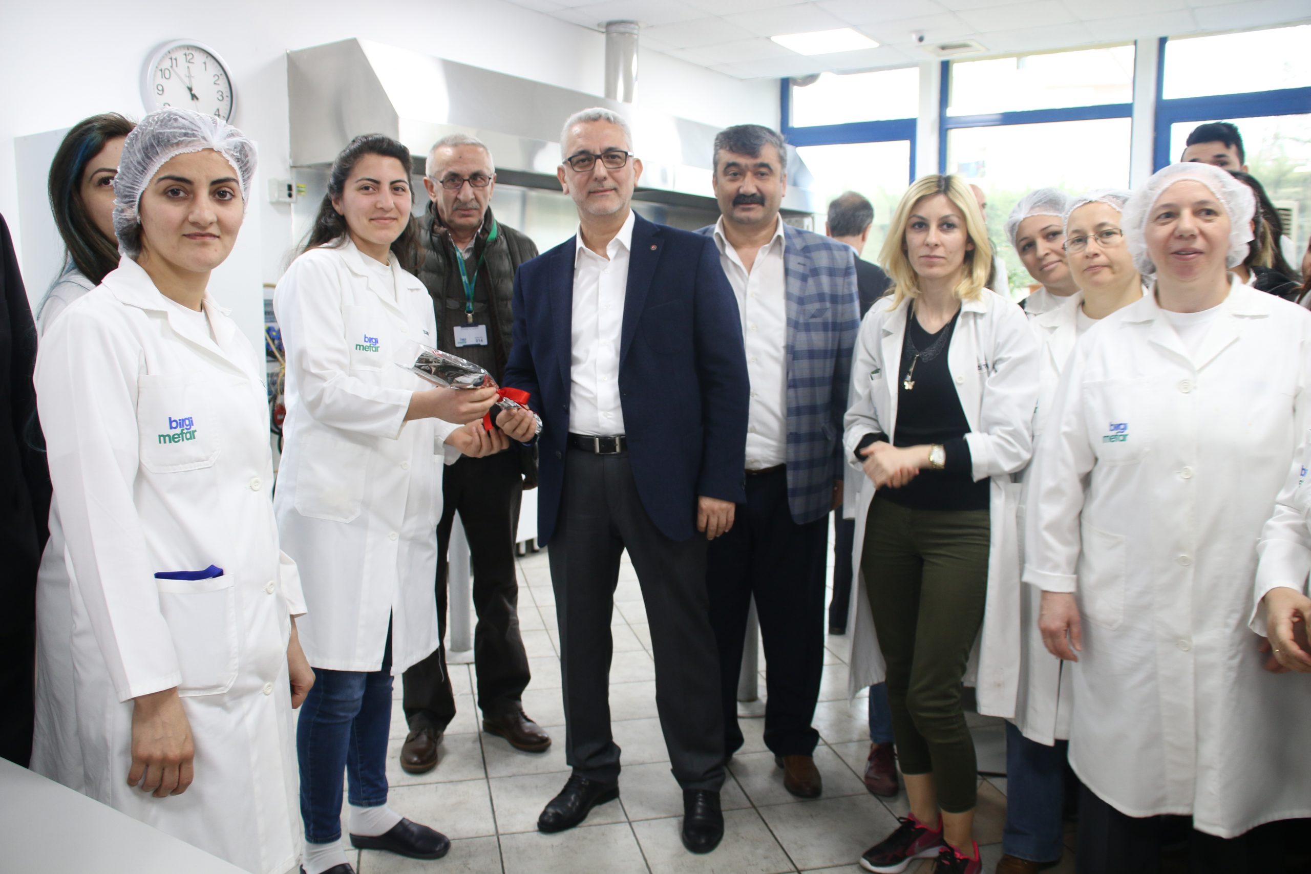 Merkez Yöneticilerimizden Mefar İlaç İşyeri’nde 8 Mart Kutlaması