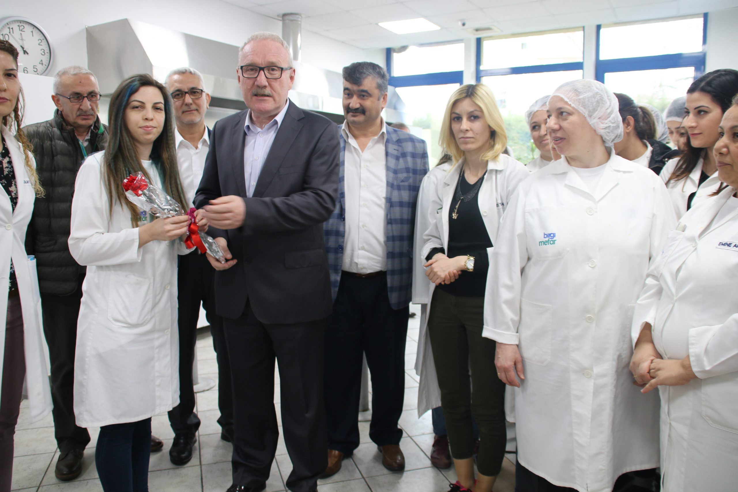 Merkez Yöneticilerimizden Mefar İlaç İşyeri’nde 8 Mart Kutlaması