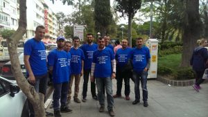 ÇUKUROVA KİMYADA İŞTEN ATILAN ÜYELERİMİZ MANİSA CADDELERİNDE