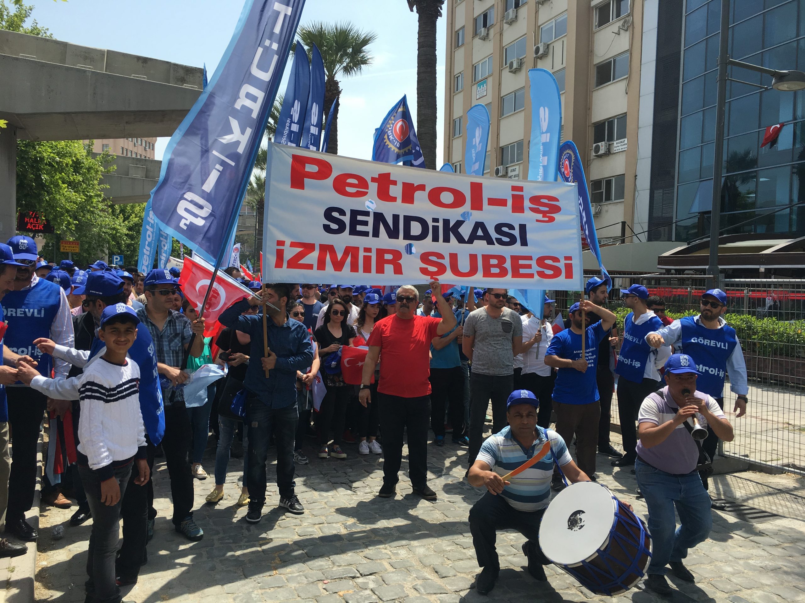 İzmir’de 1 Mayıs Gündoğdu’da Kutlandı