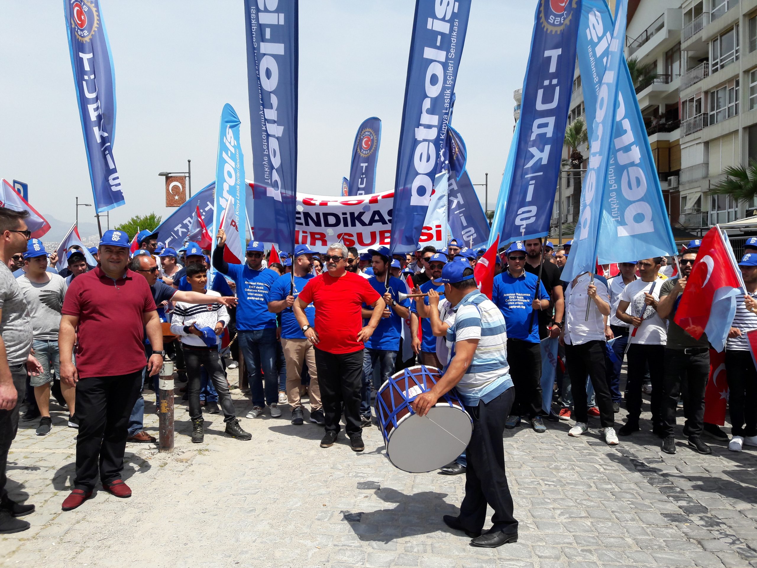 İzmir’de 1 Mayıs Gündoğdu’da Kutlandı