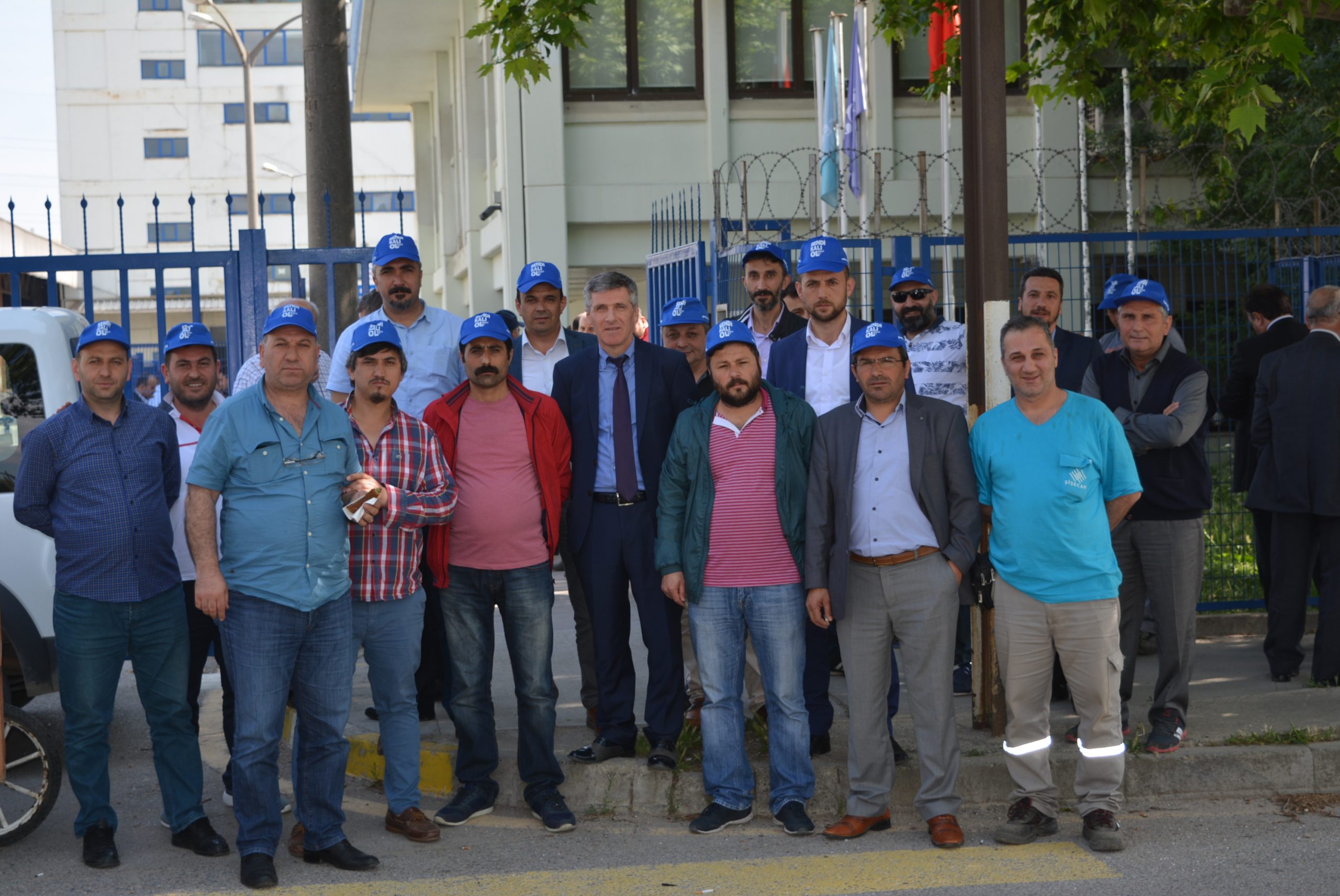 Gebze Şubemizden Şişe Cam İşçisine Destek