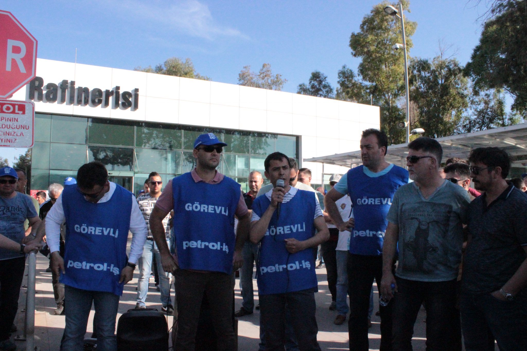 Aliağa Tüpraş'ta İş Bırakma Eylemleri Devam Ediyor