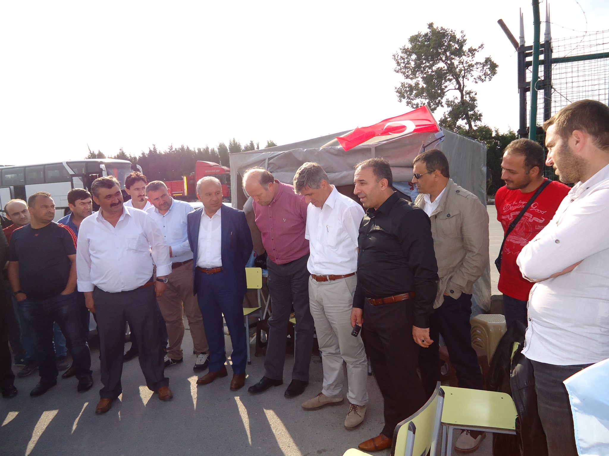 Mutlu Akü Grev Alanına Dayanışma Ziyareti