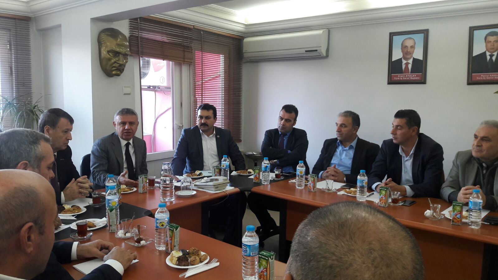 Bursa Şubemizden Türk-İş Toplantısına Katılım