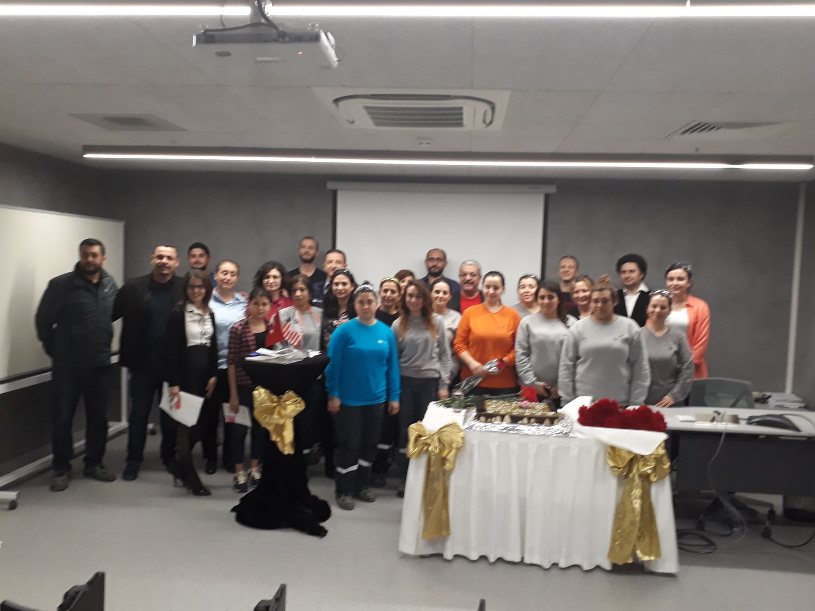 TPI 2 Kanat Fabrikasında 8 Mart Kadınlar Günü Kutlandı