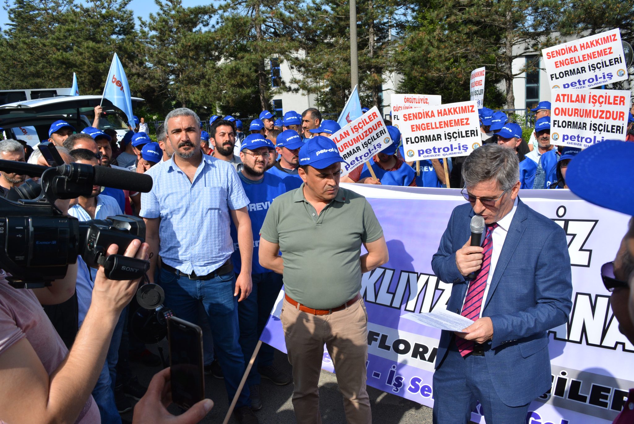 Flormar'da Sendika Hakkı için Dayanışma