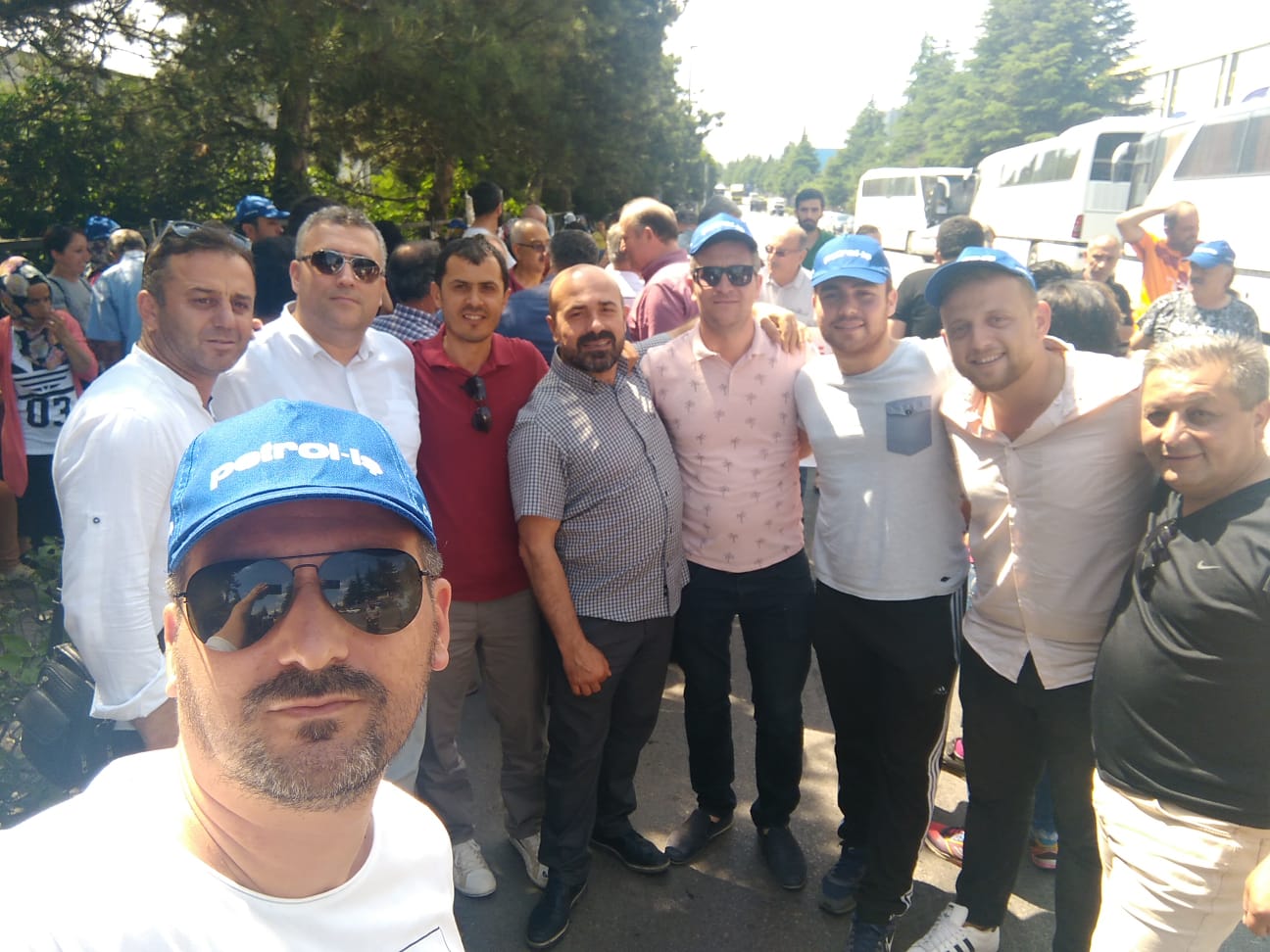 Kocaeli Şubemizden Flormar Direnişine Destek Ziyareti
