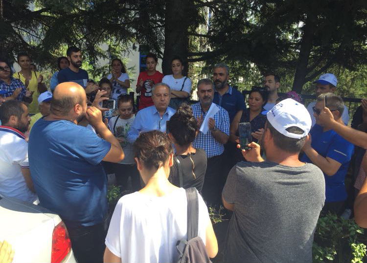 Artan Baskılara Karşı Flormar Önünde Basın Açıklaması Yapıldı