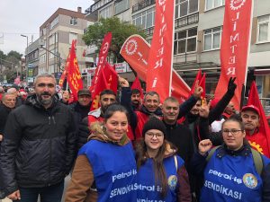 İSTANBUL’DA KRİZE KARŞI MİTİNG