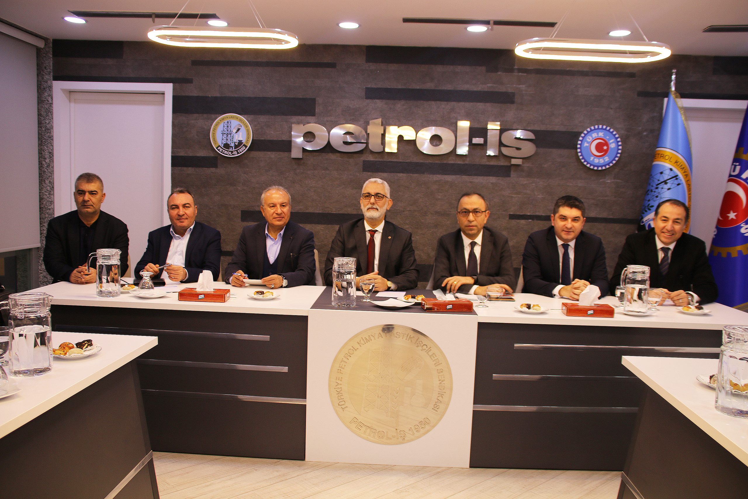 TÜPRAŞ’ta TİS Görüşmeleri Başladı