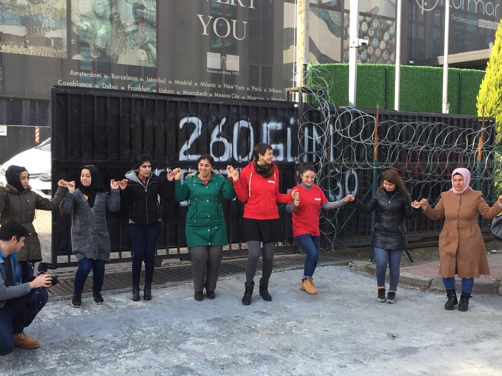 ActionAid Fransa’dan Petrol-İş’e ve  Direnen Yves Rocher/Flormar İşçilerine Ziyaret